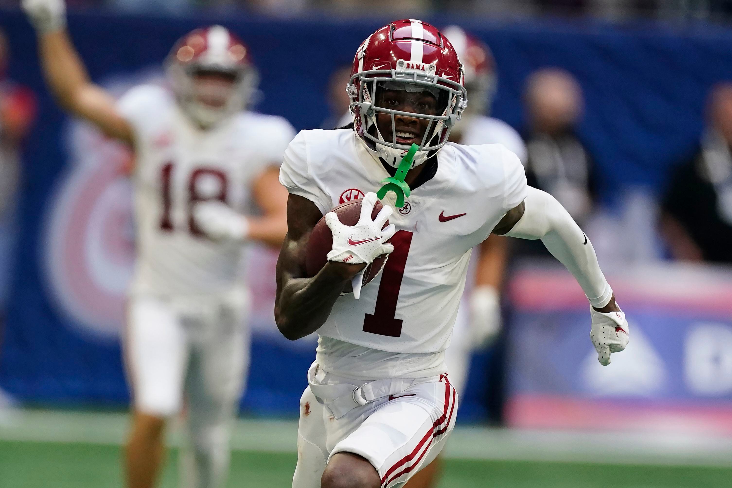 Alabama WRs Jameson Williams, John Metchie on mend, have growing