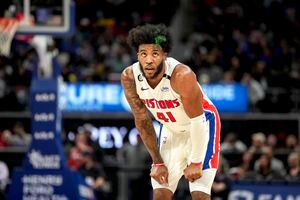 Pistons trade Bey, Knox II for 7-foot center – The Oakland Press