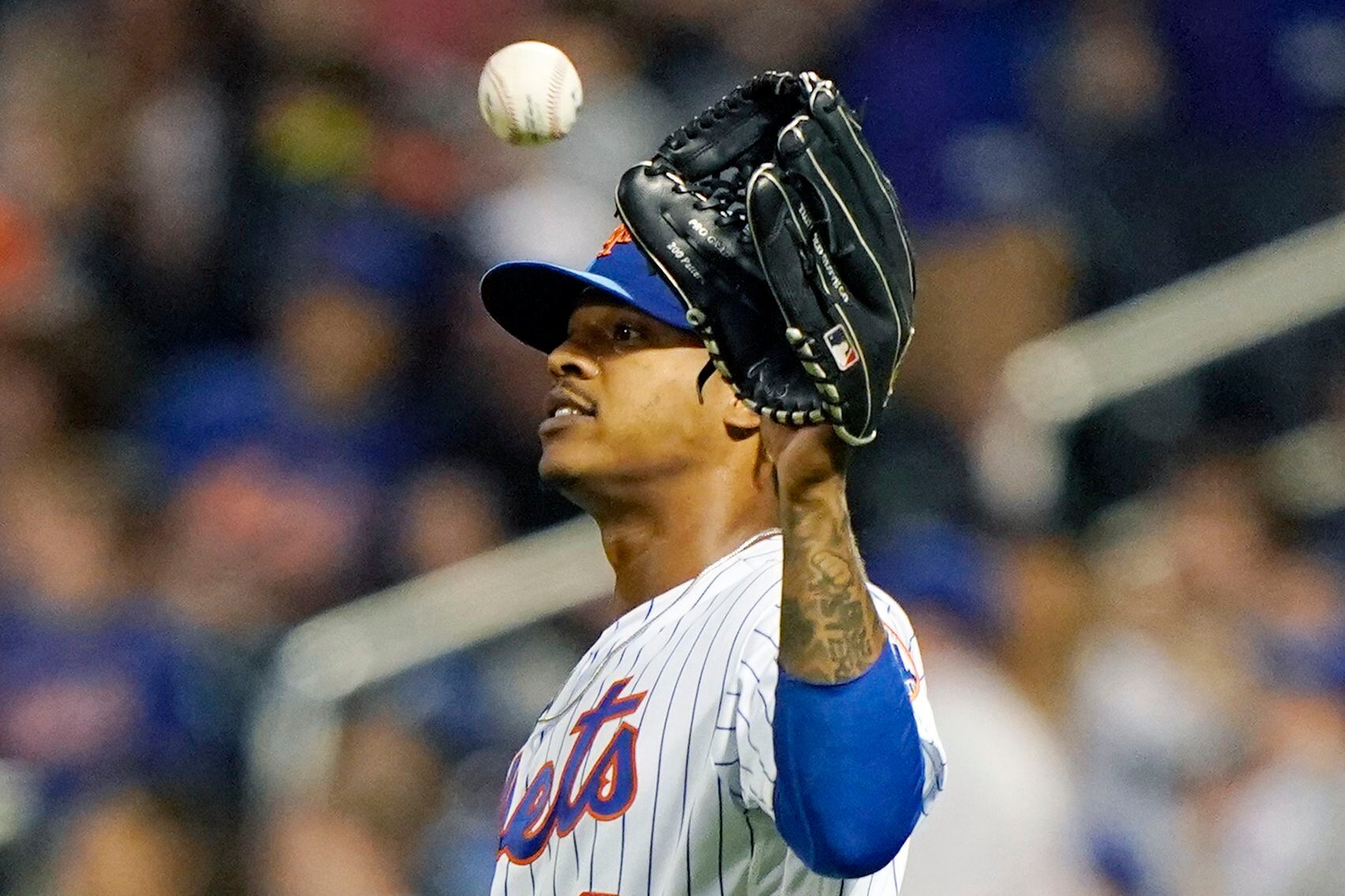 Defense matters for Stroman, MLB's top fielding pitchers