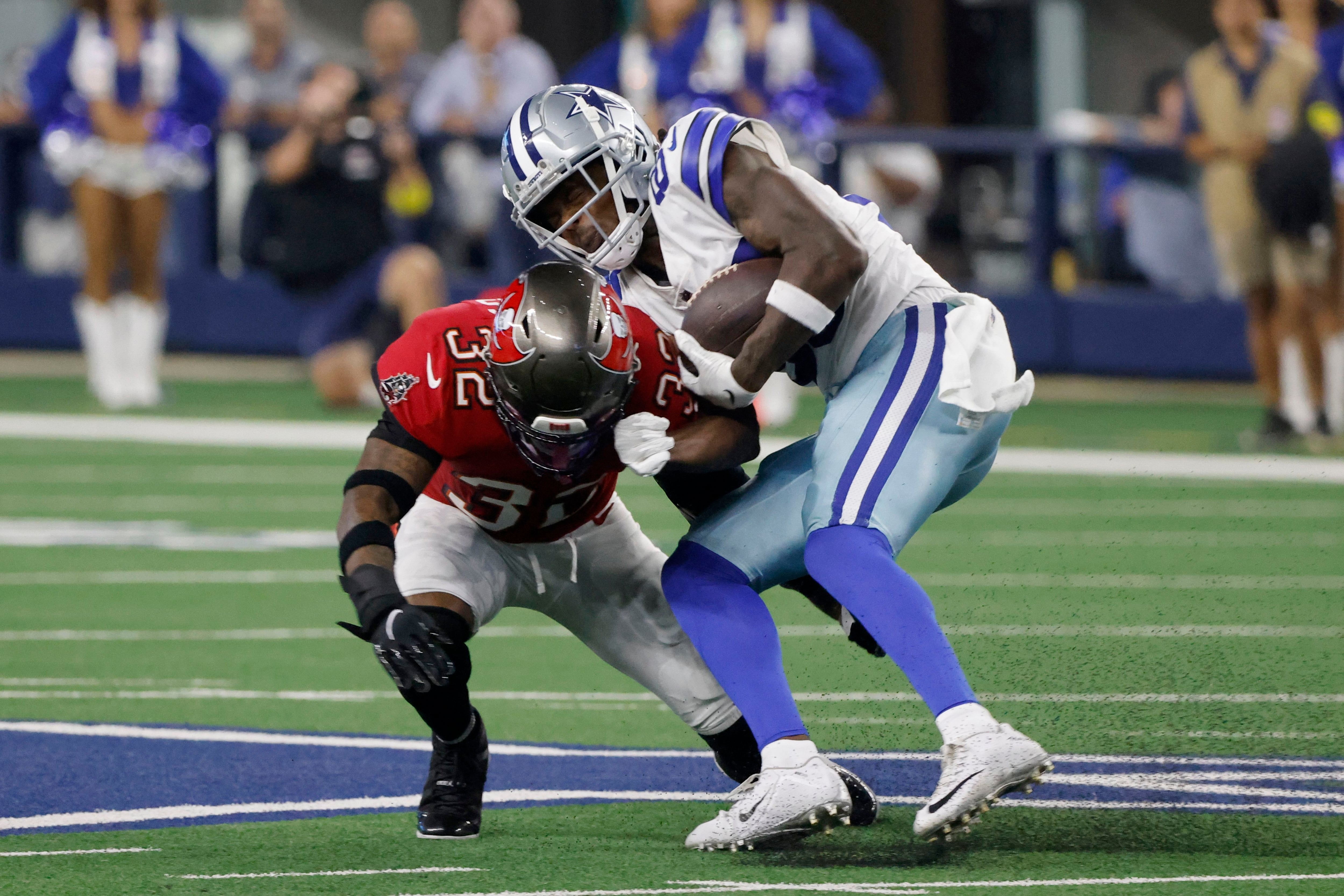 Brady, Bucs throttle Cowboys 19-3 as Prescott injures hand - Hawaii  Tribune-Herald