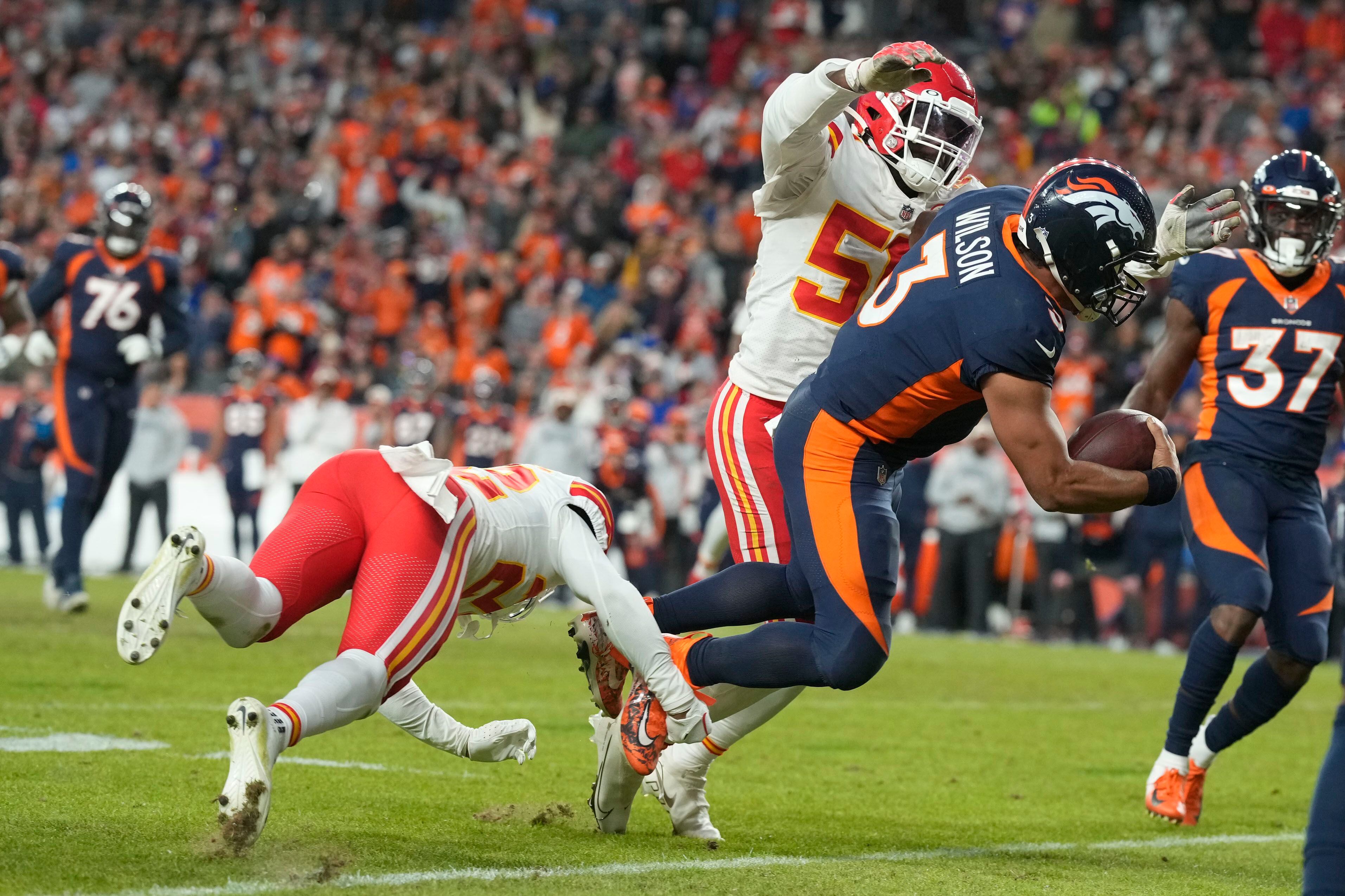 Russell Wilson Ruled Out for Broncos vs. Chiefs After Suffering