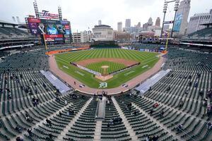 Detroit Tigers to move in center field fence, lower some walls at