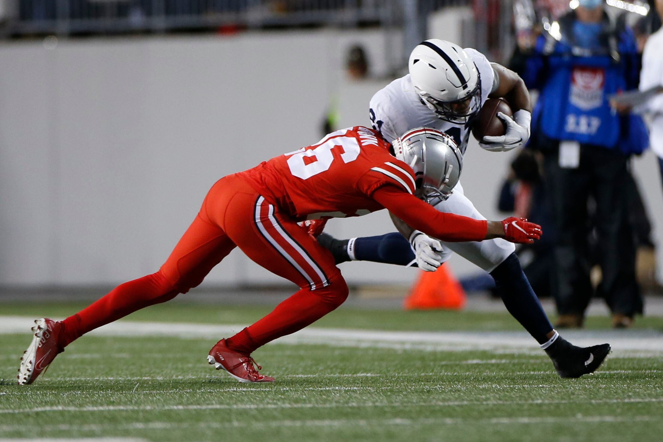 WATCH: TreVeyon Henderson rips off long touchdown run. Social media reacts.