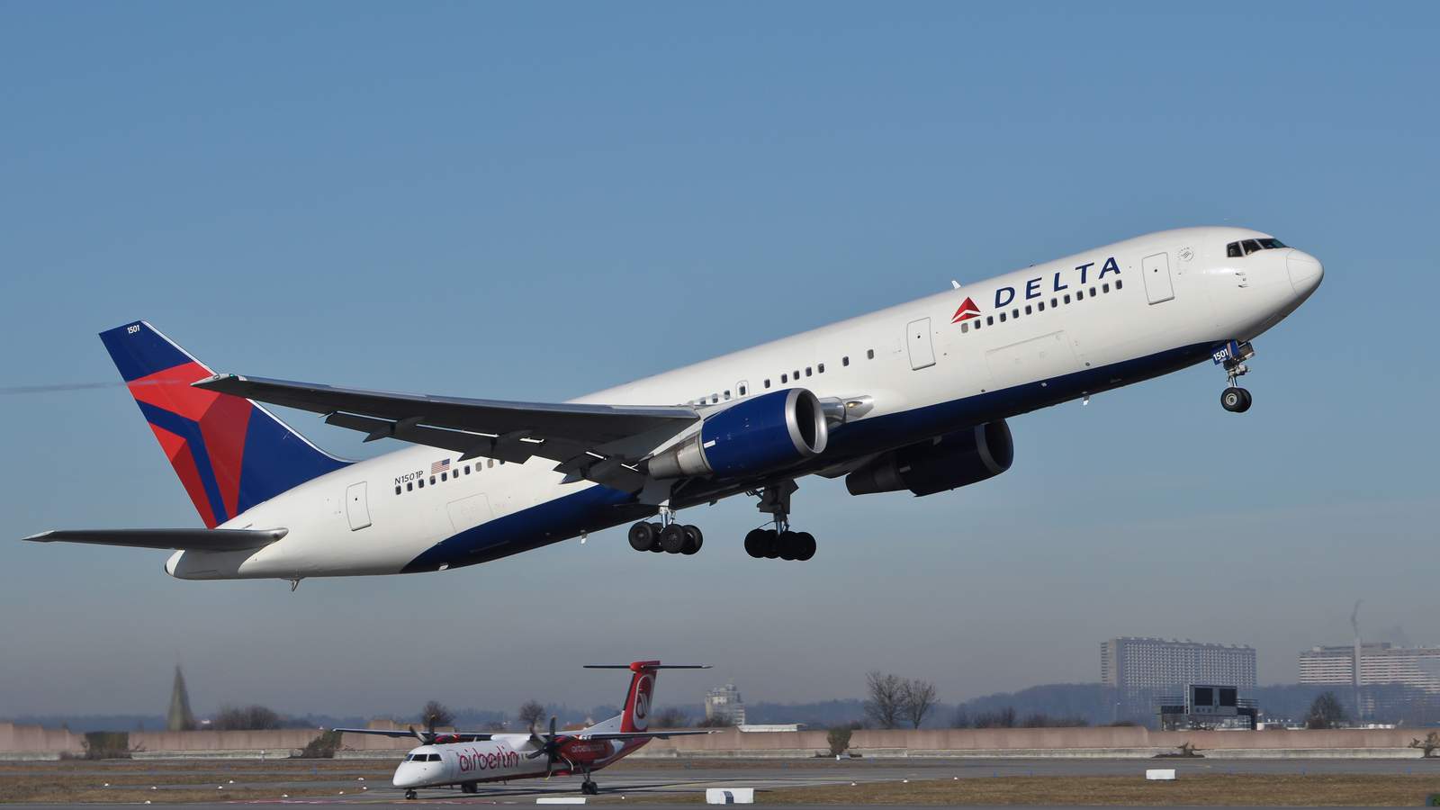 Delta reducing flights to Japan amid coronavirus concern