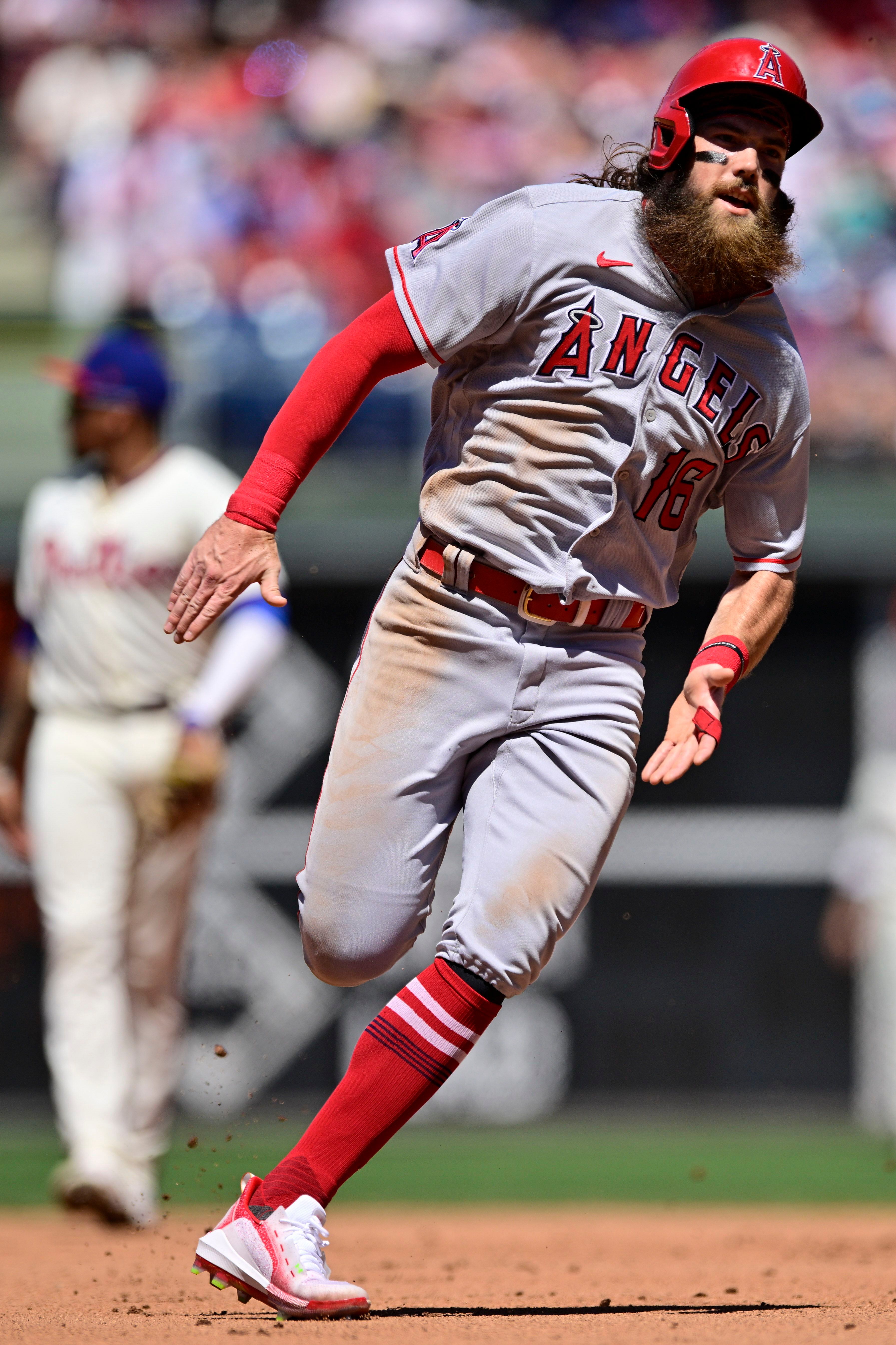 Bryce Harper, Bryson Stott Hit Clutch Late Game Homers as Phillies Sweep  the Angels 9-7.