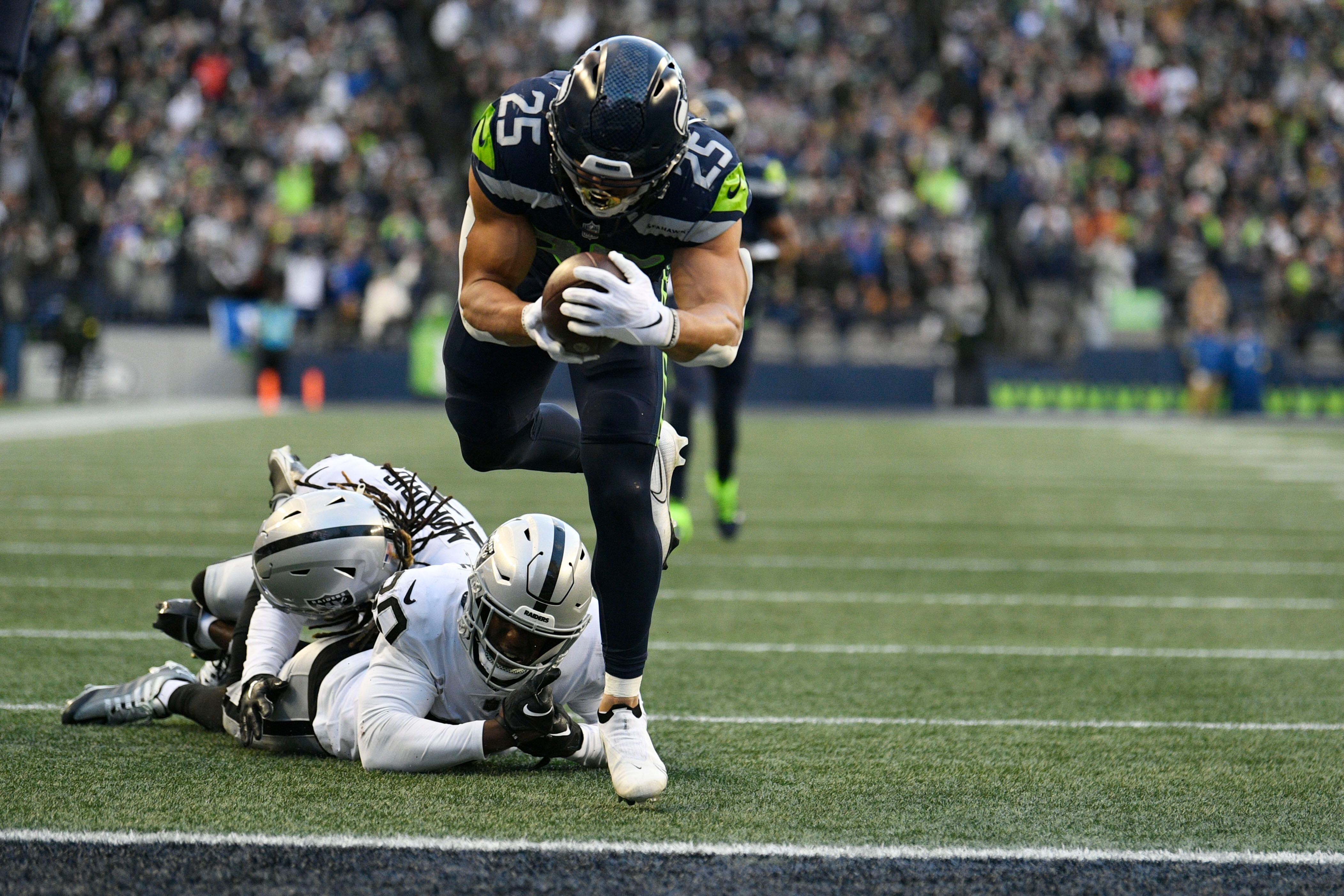 Raiders beat Seahawks in OT on 86-yard TD run