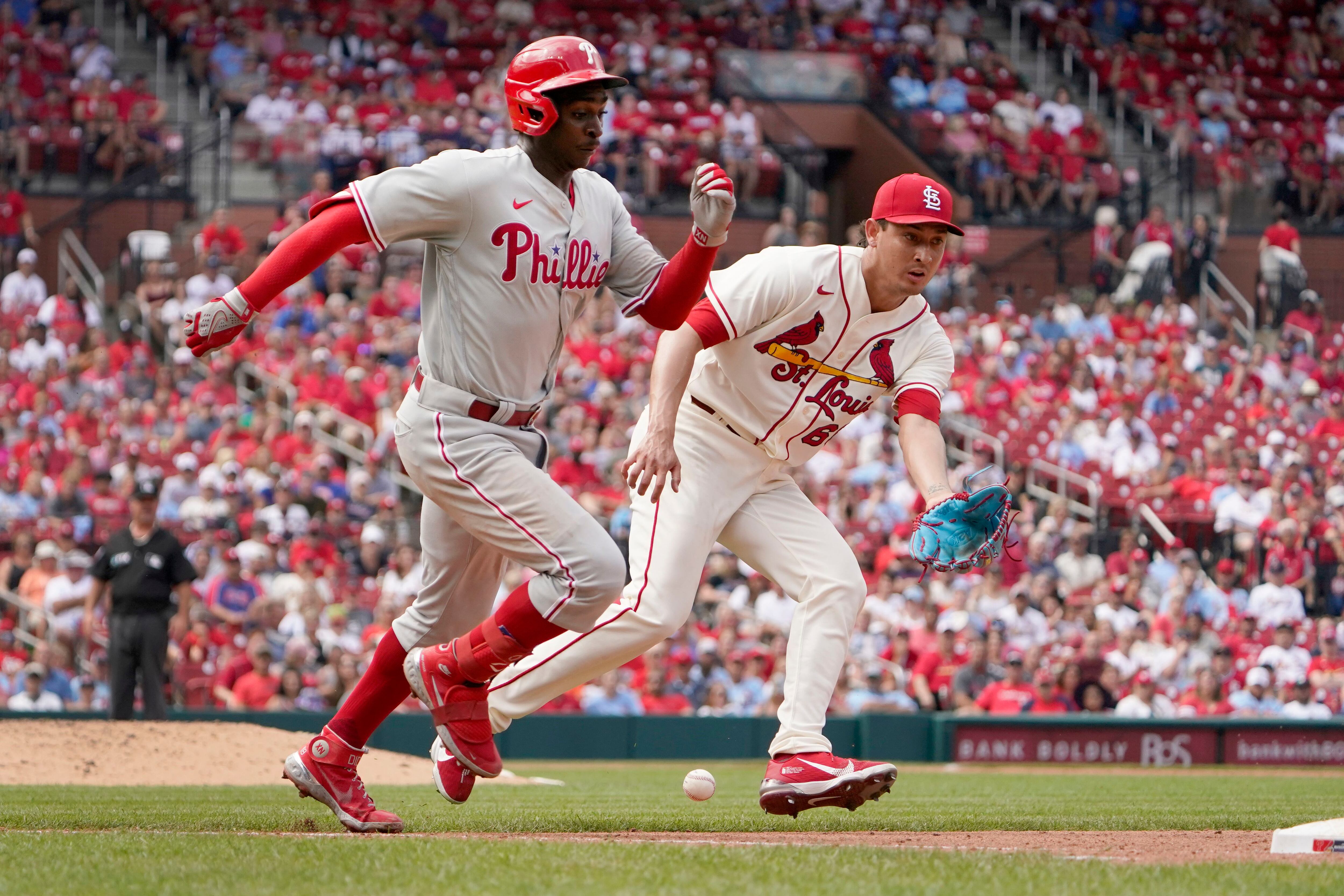 Gibson keeps ball in the park as Bohm, Phils edge Cards 1-0