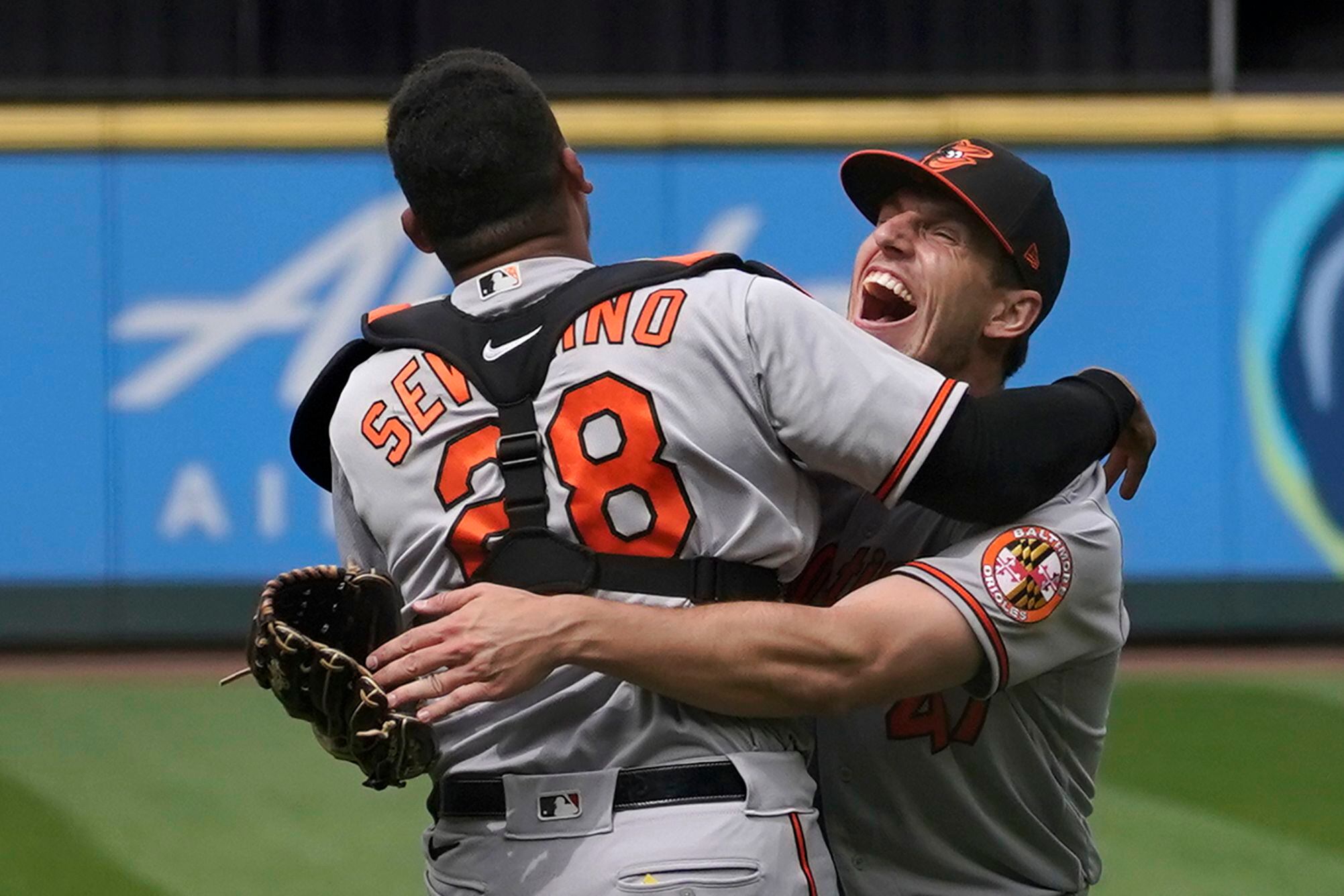 Madison Bumgarner falls short of no-hitter