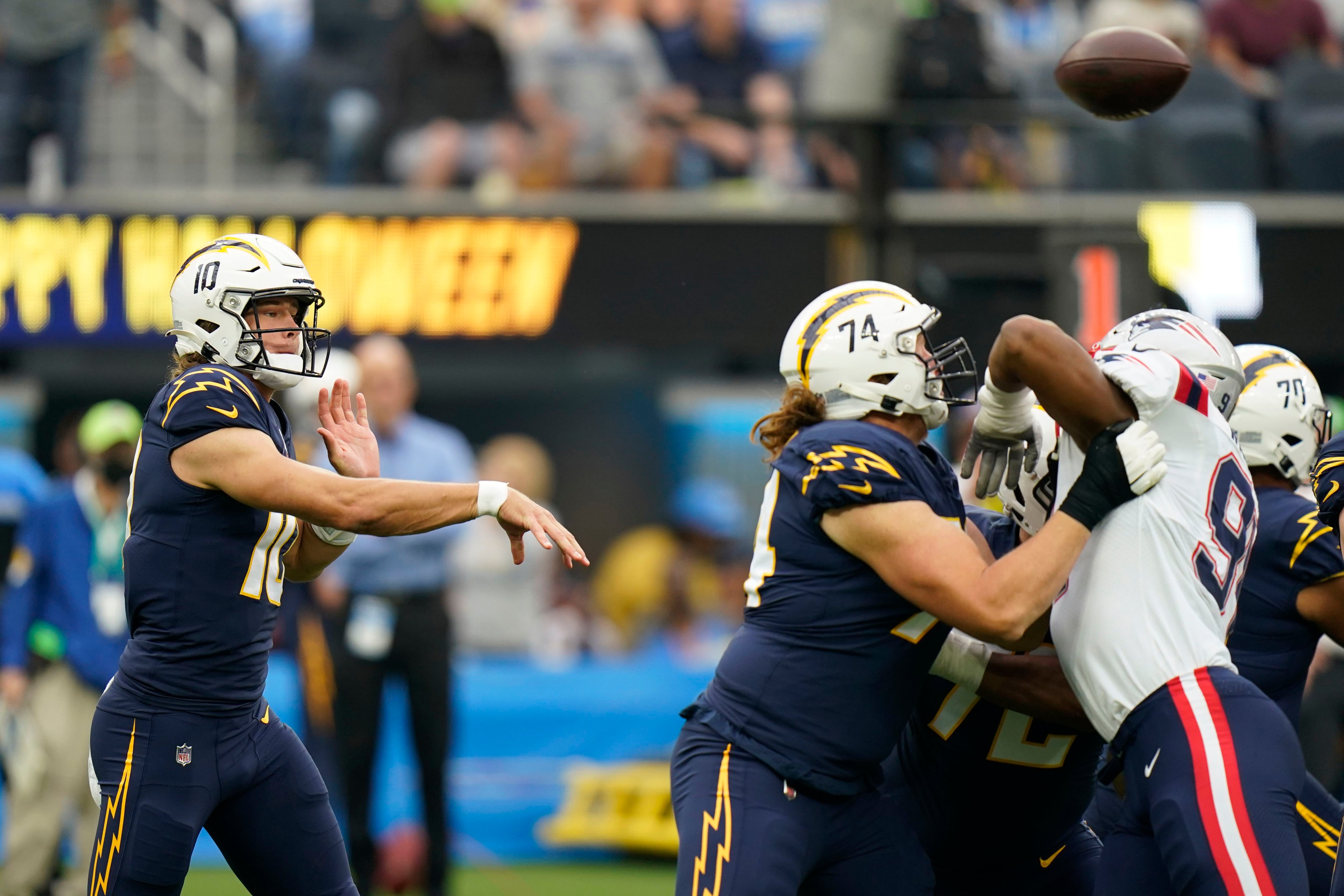 Tennessee Titans cornerback Elijah Molden (24) defends a pass intended for New  Orleans Saints wide r