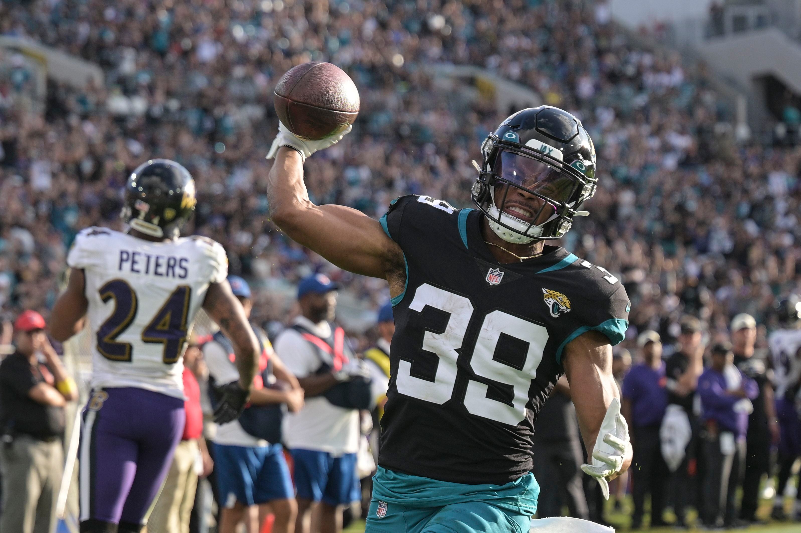 Jags edge Ravens 28-27 on 2-pointer, Tucker's 67-yard miss