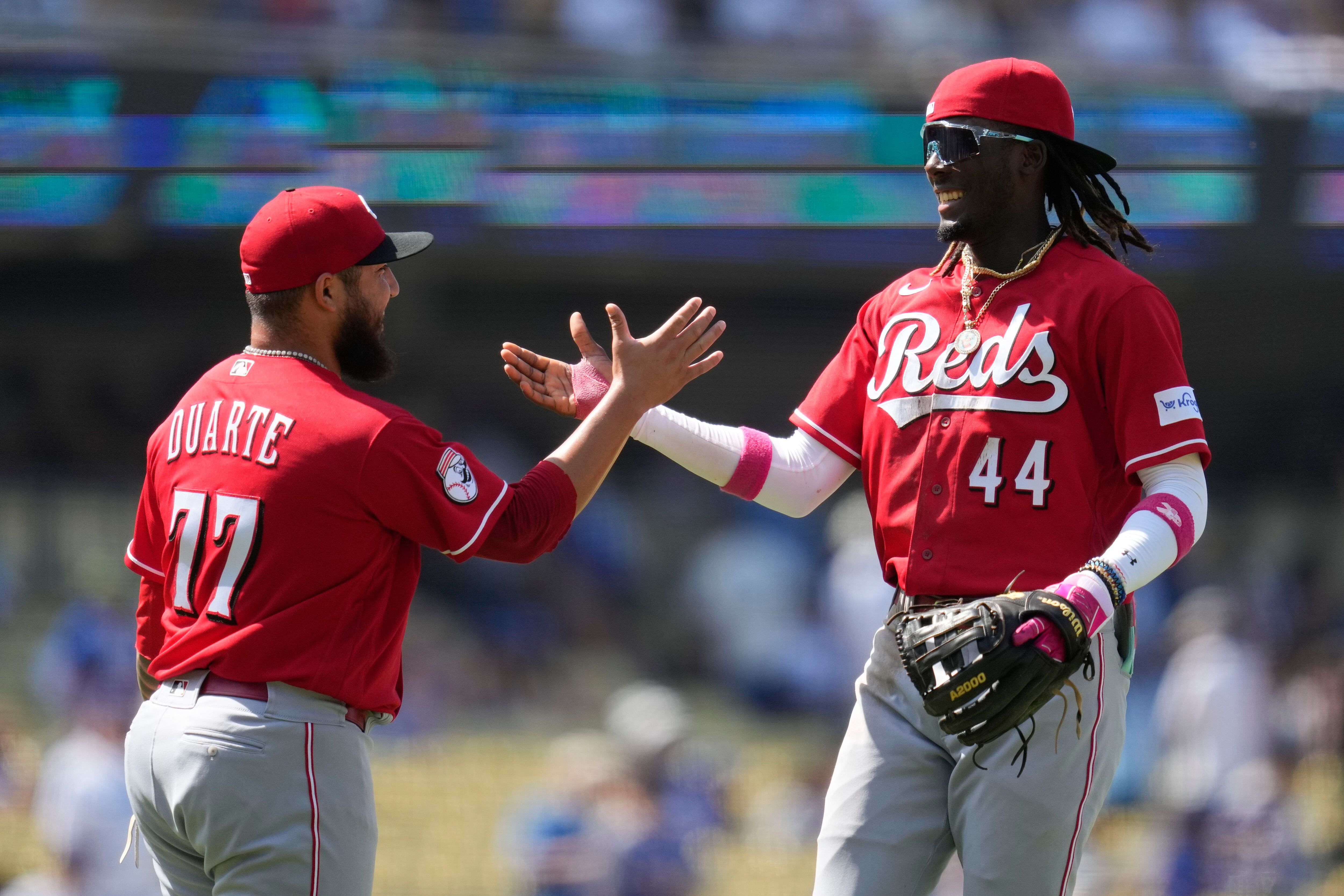 Encarnacion-Strand homers in ninth as Reds beat Blue Jays 1-0