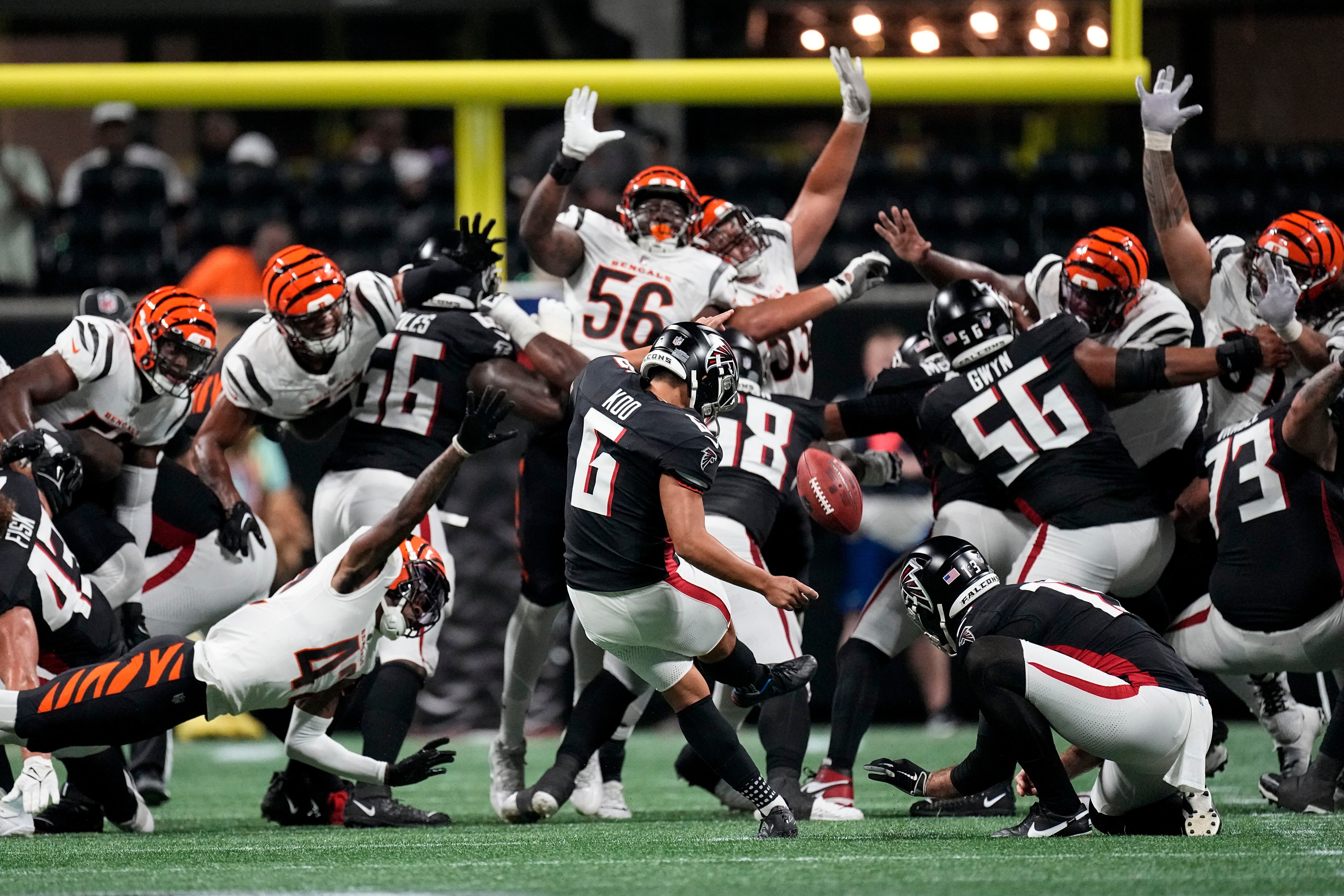 QB Desmond Ridder impressive in preseason debut, Falcons settle for 13-13  tie with Bengals - WTOP News