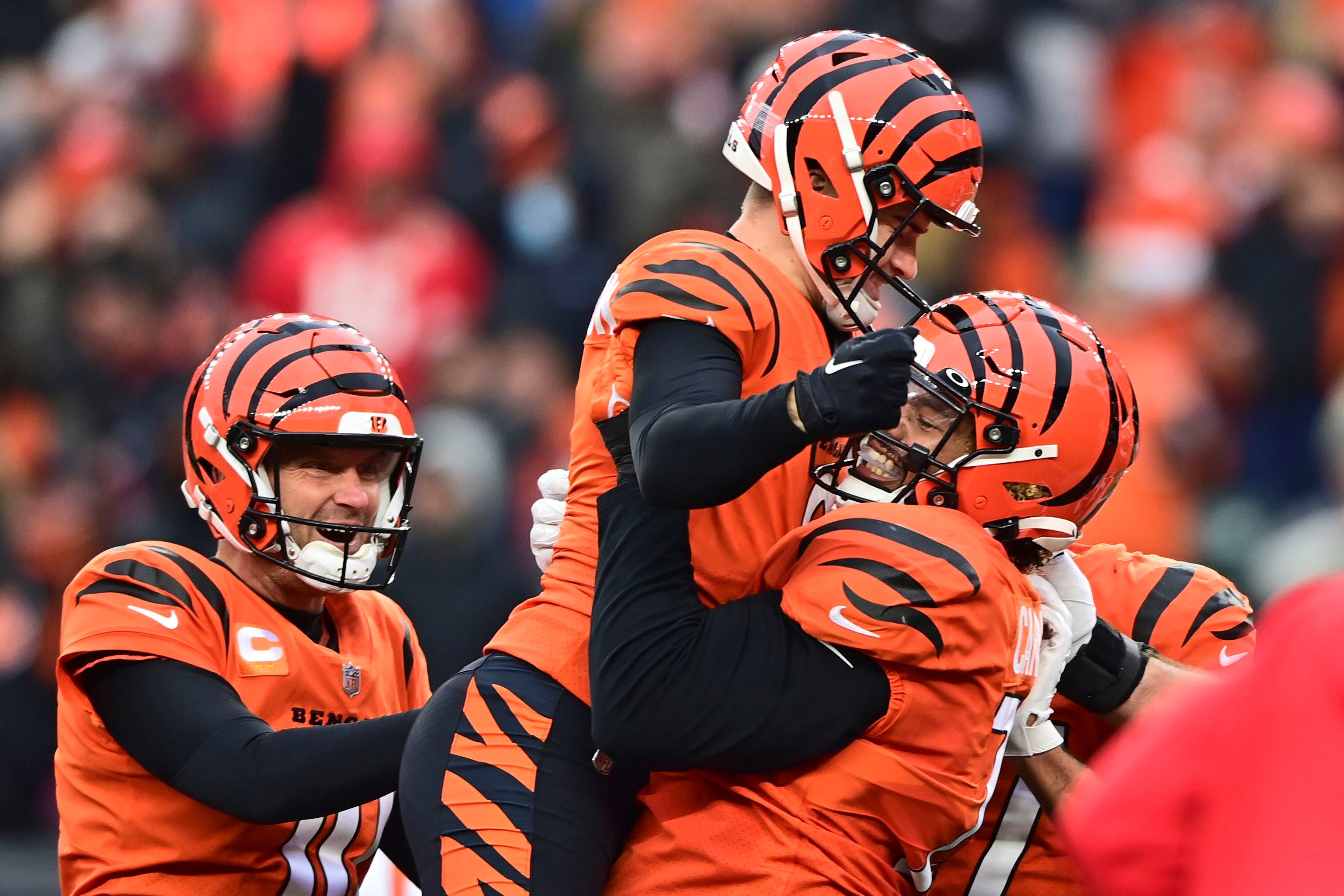 Bengals rally past Chiefs 34-31, clinch AFC North title – KXAN Austin