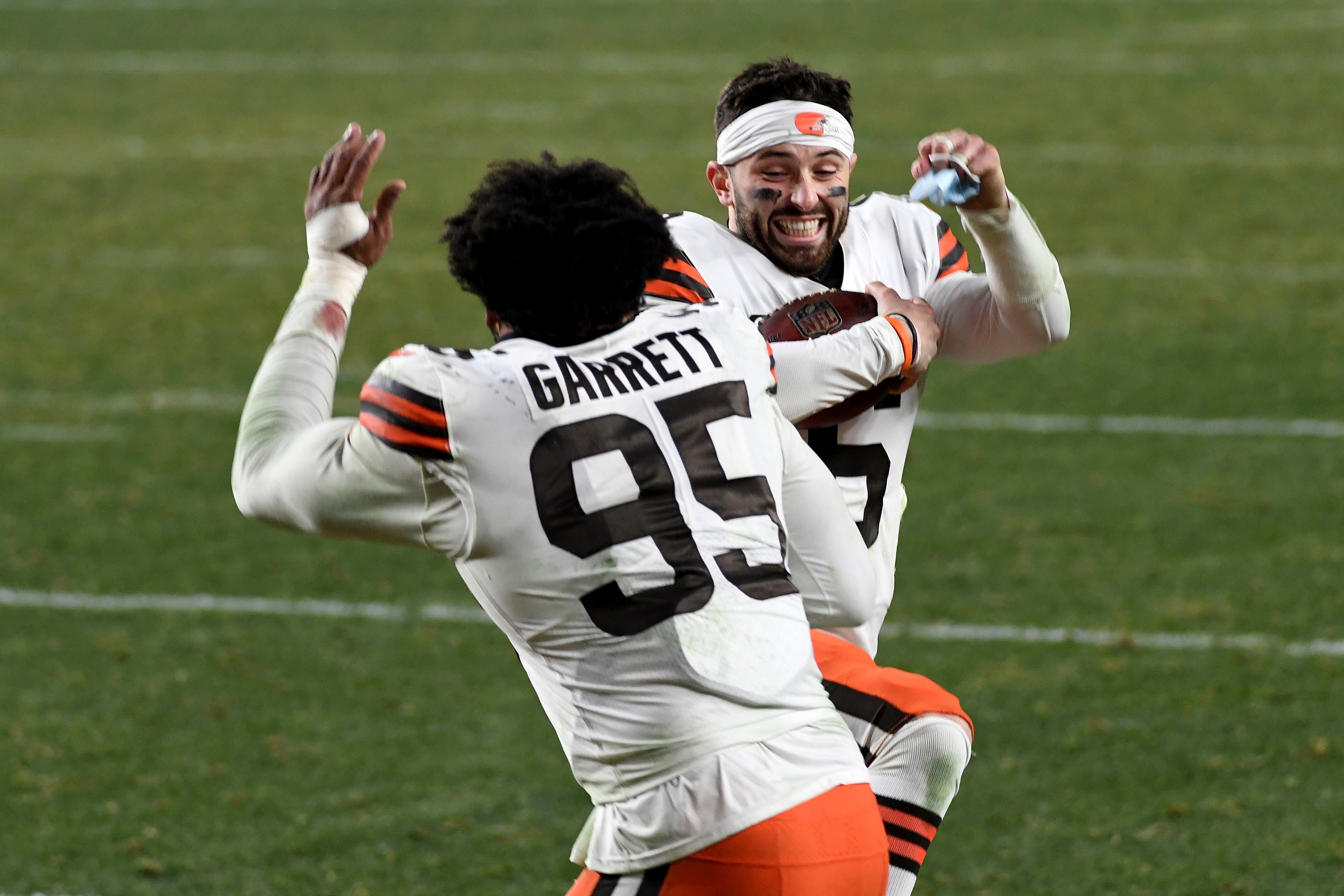 Myles Garrett sacks former Browns QB Baker Mayfield twice