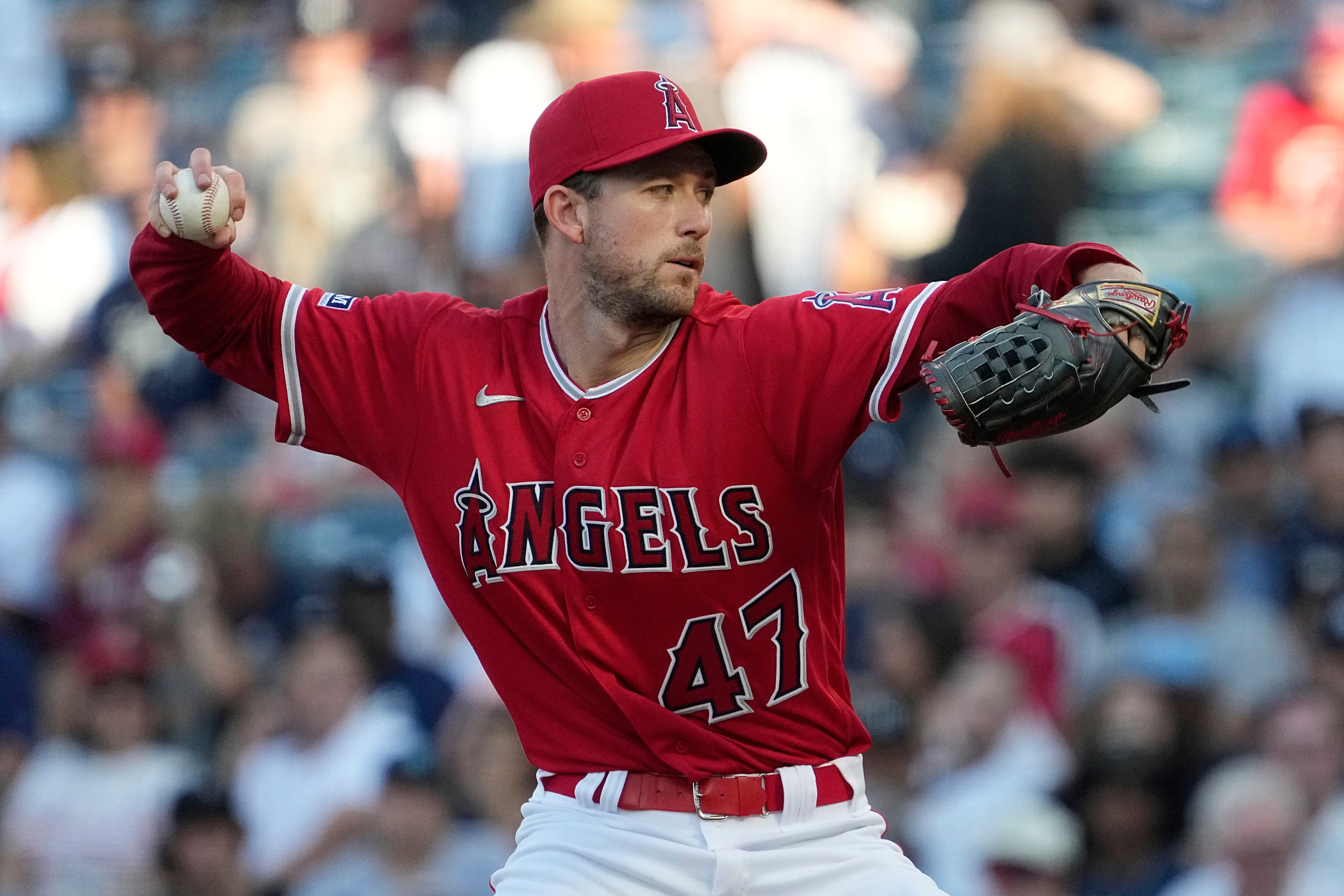 Shohei Ohtani's 35th homer and bat flip in Angels win over Yanks