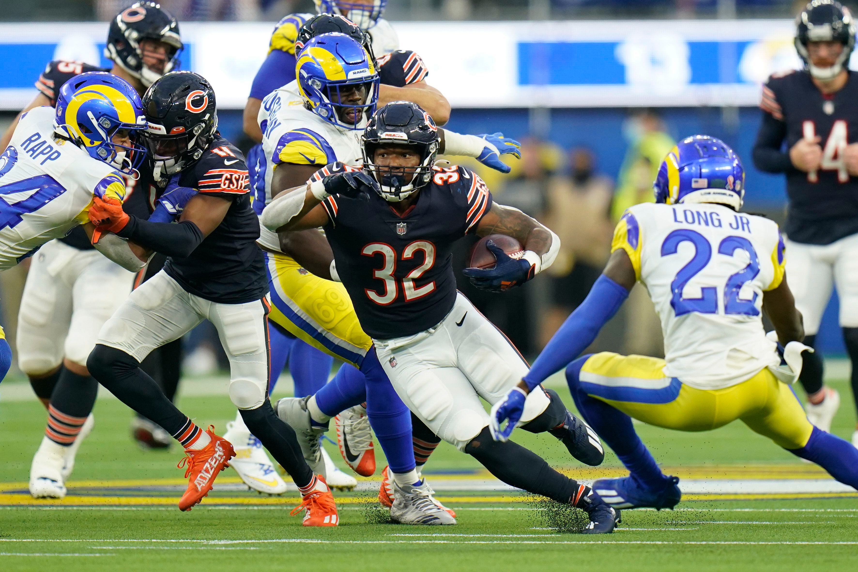 Stafford leads LA Rams past Bears 34-14 in dynamic debut