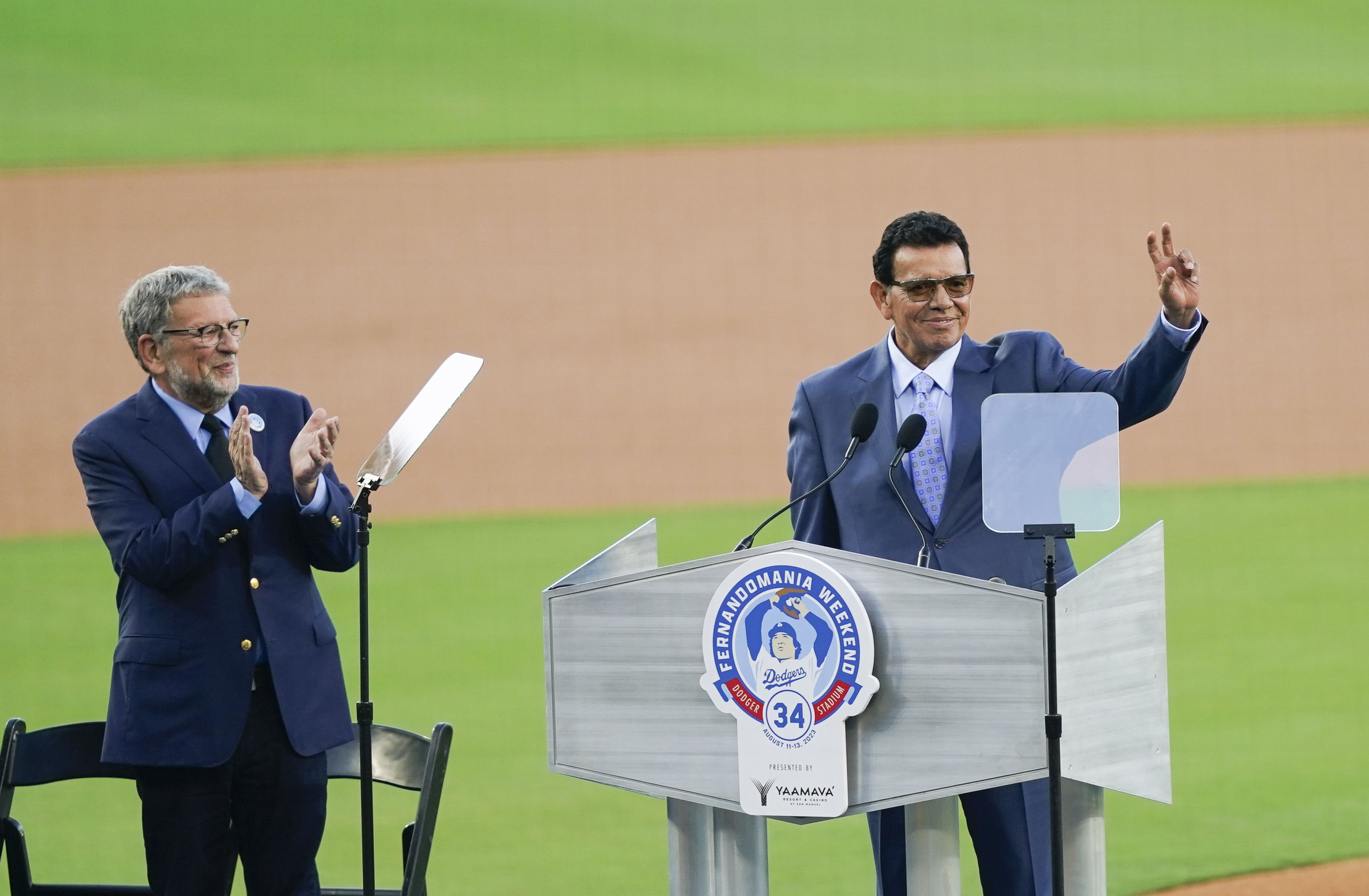 Fernando Valenzuela's number retired by Dodgers