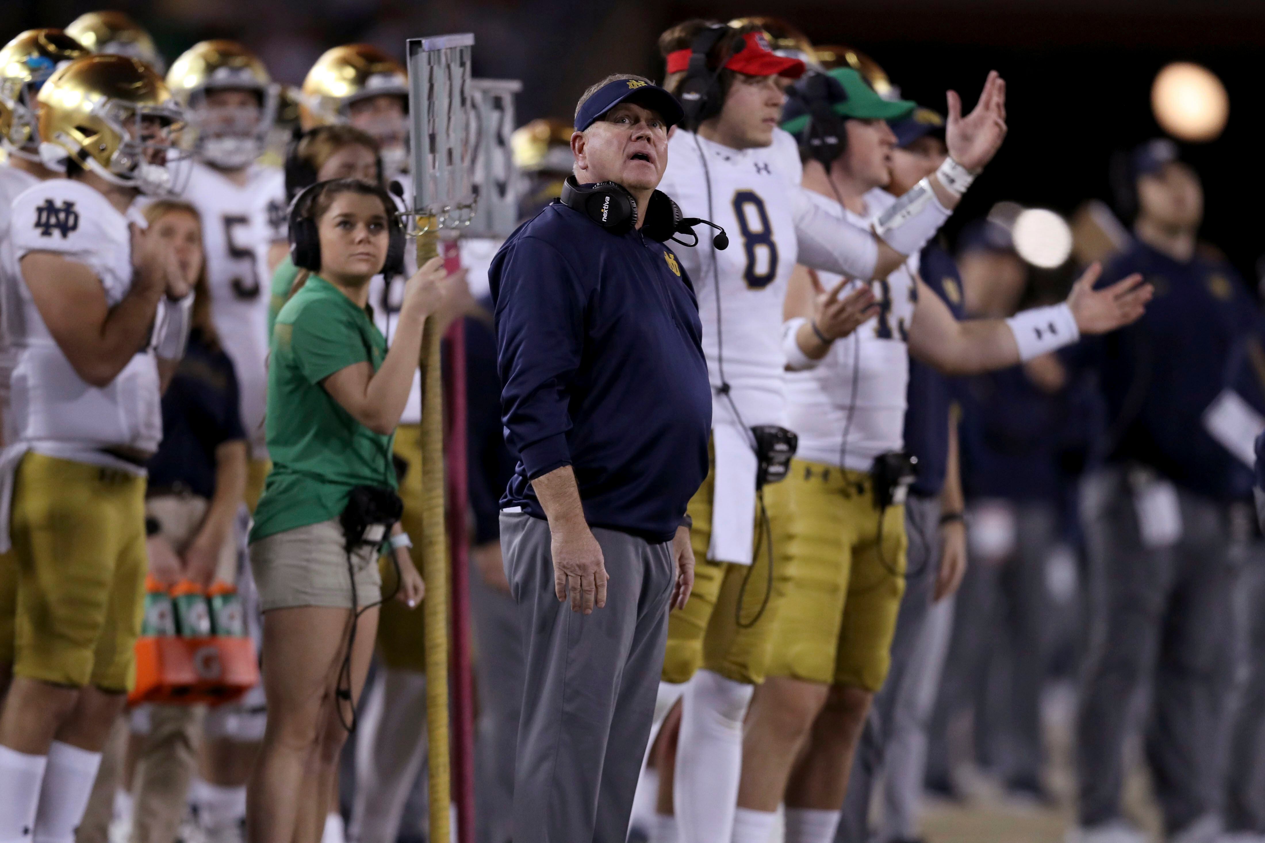 Brian Kelly signs 10-year, $95M deal with LSU; now among top paid