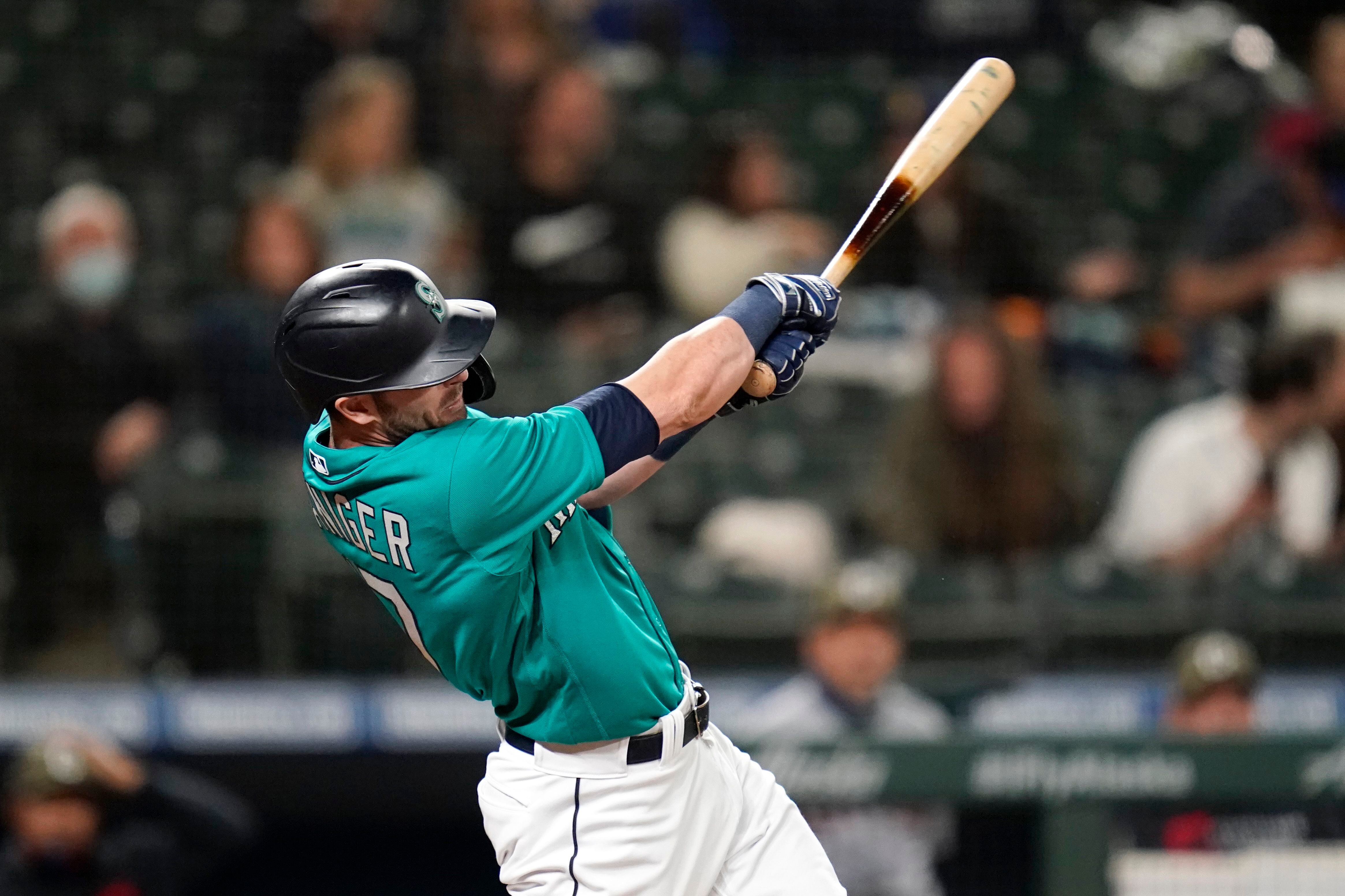 Kelenic announces arrival as Mariners top Indians 7-3