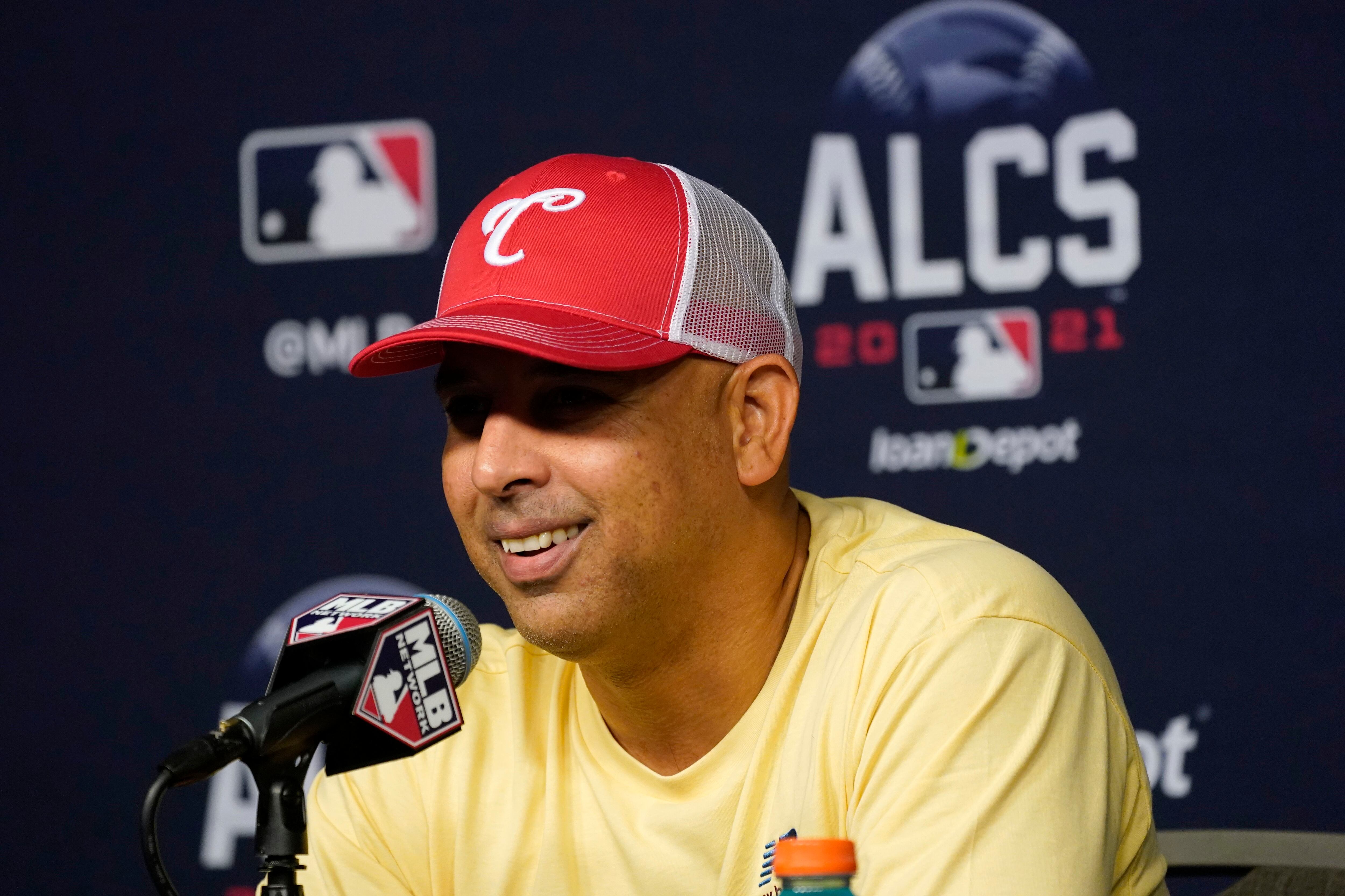 Sports Hub 2018 Coach of the Year: Red Sox manager Alex Cora