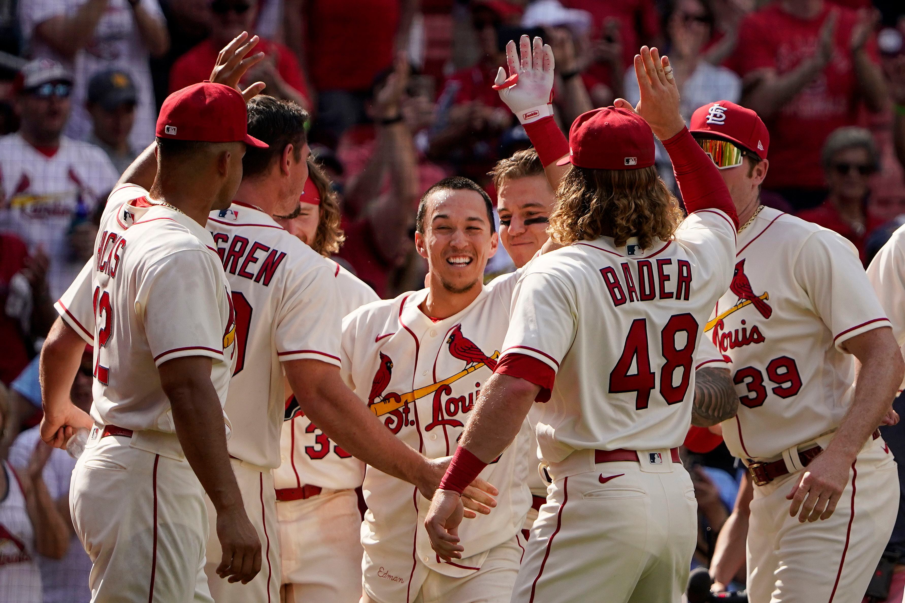 Edman walkoff homer lifts Cards over Reds, Goldy streak ends