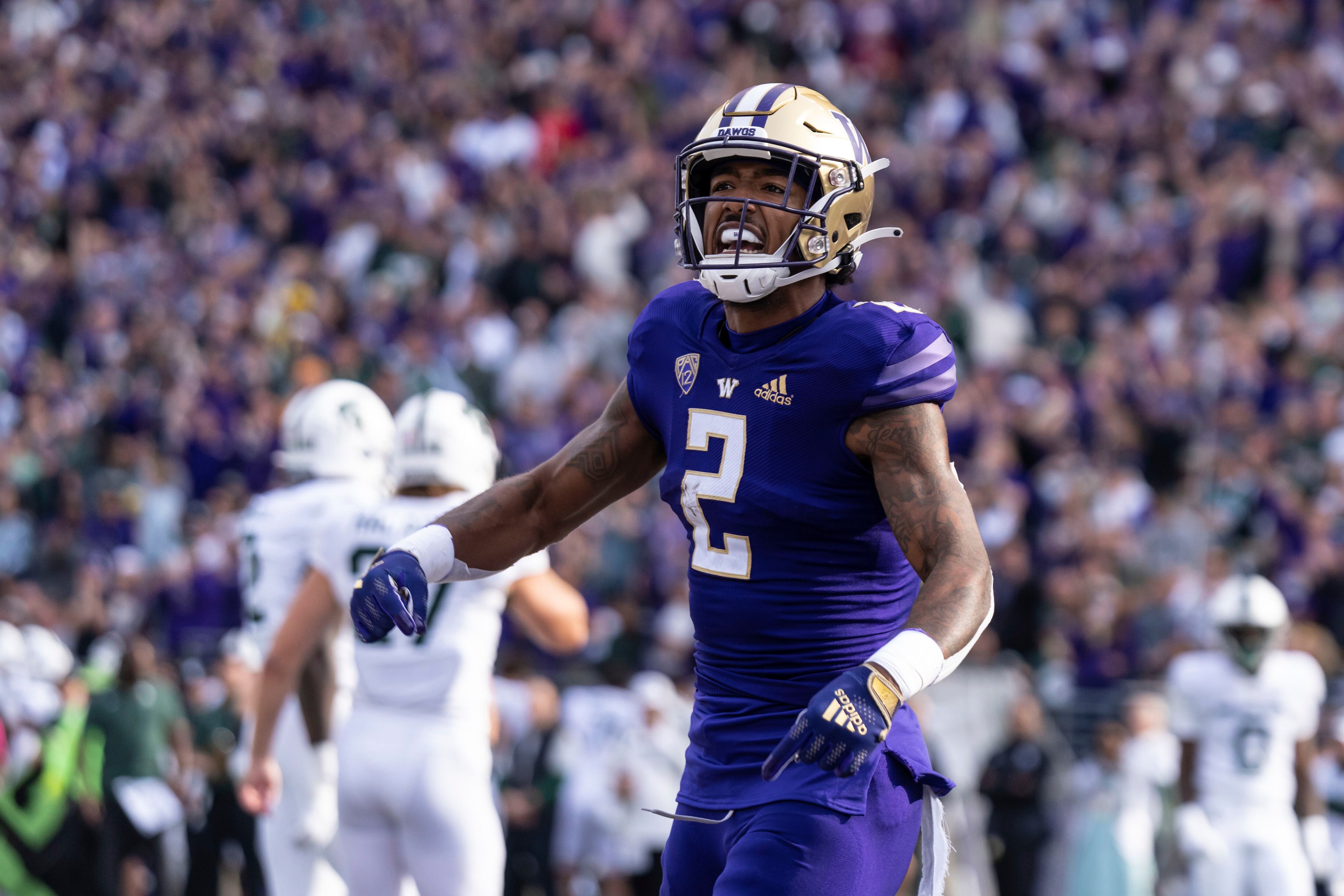 Washington Huskies football to wear black DAWGS uniform - Uniform Authority