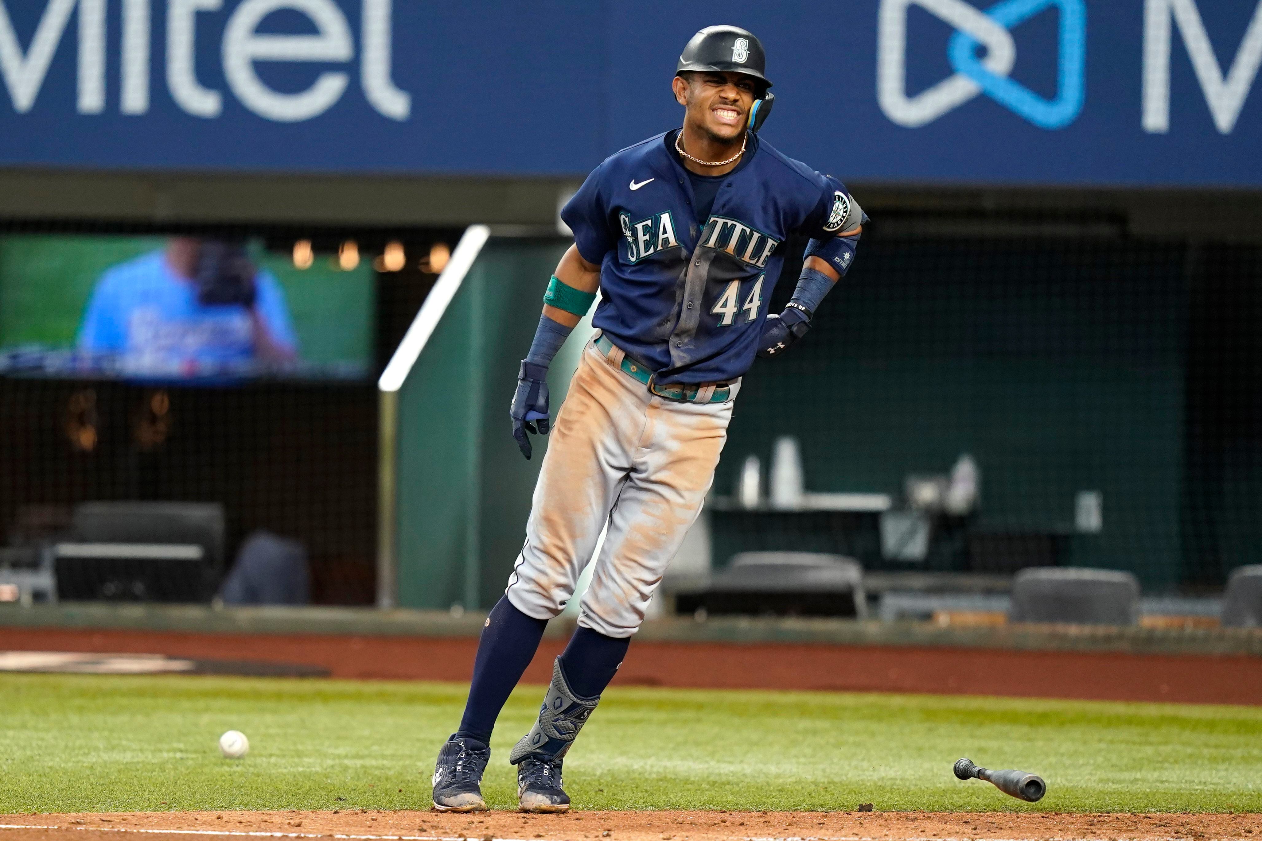 Cal Raleigh's homer jump-starts Mariners as they win seventh in row