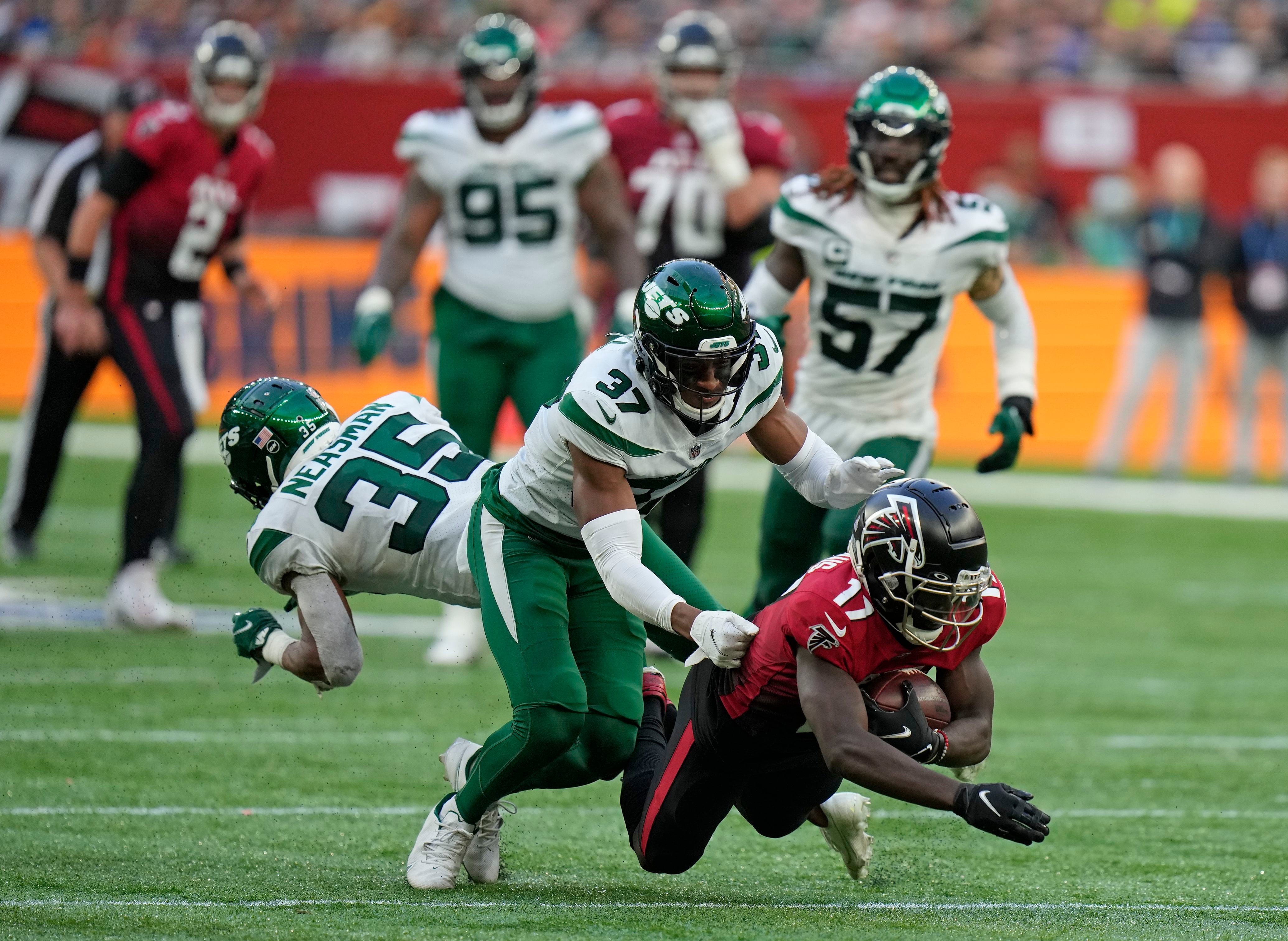 Ryan, Pitts lead Falcons past Jets 27-20 in London