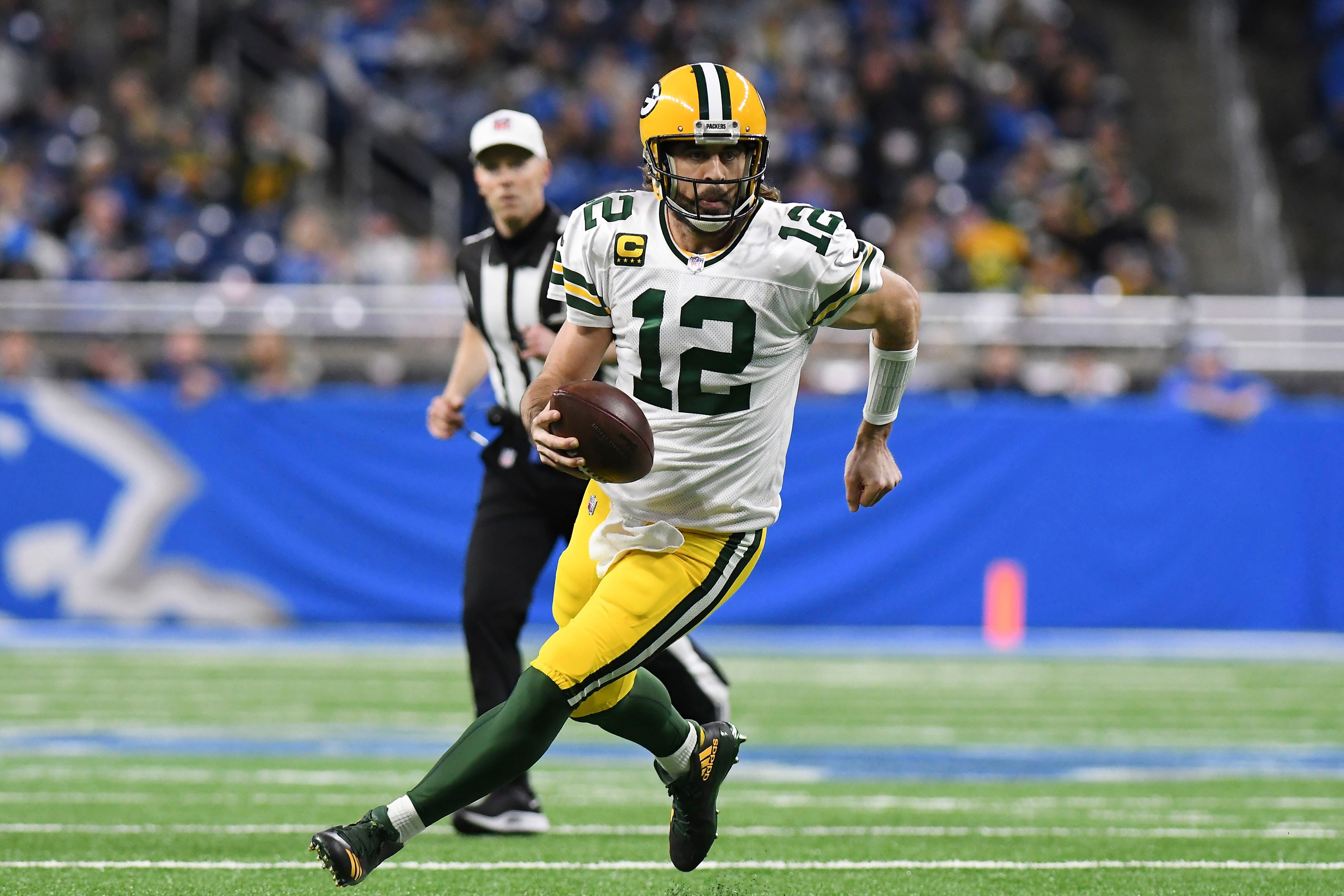 Detroit Lions Tom Kennedy threw a 75-yard TD pass against Green Bay