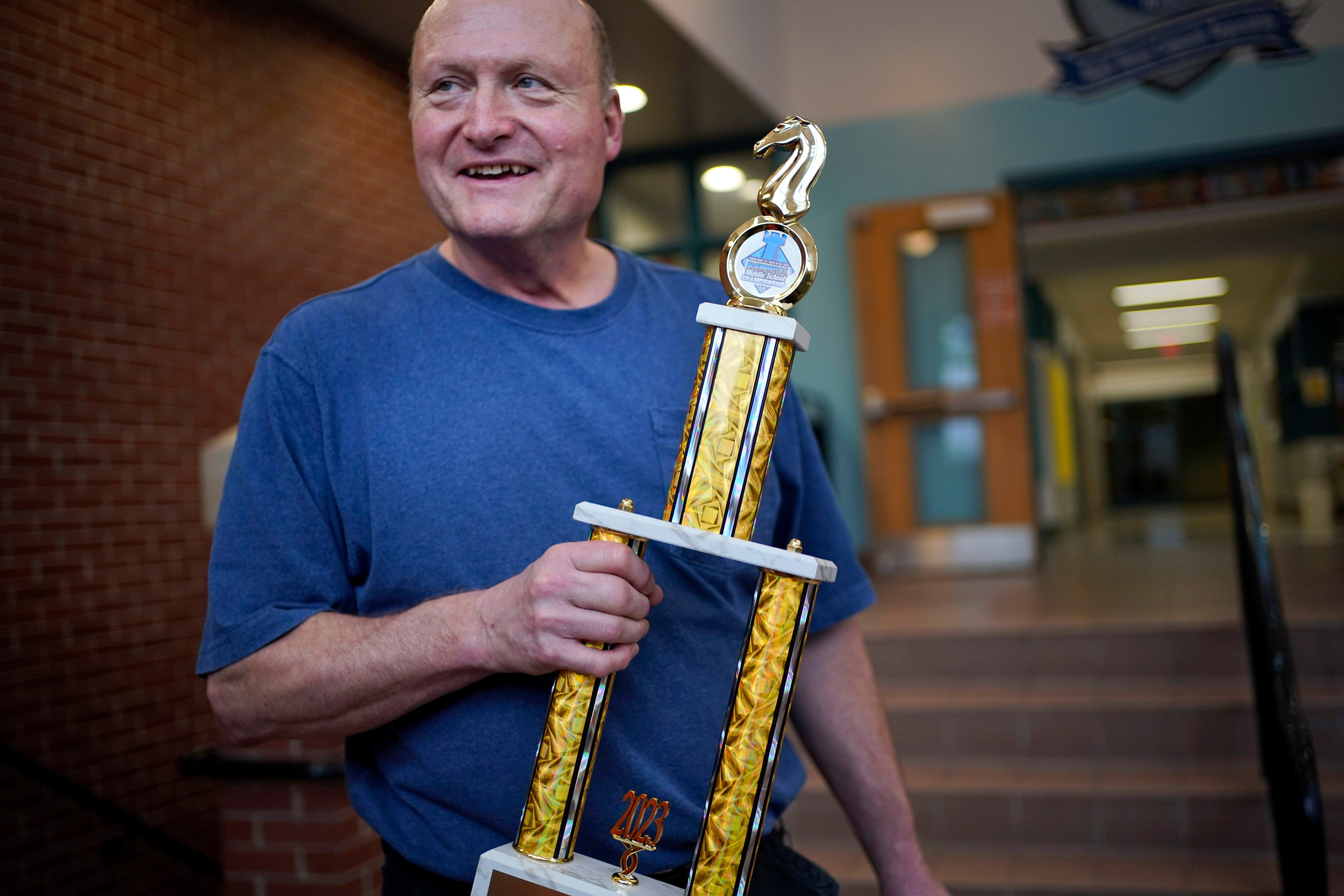 Real-life 'The Queen's Gambit': Custodian leads school chess teams