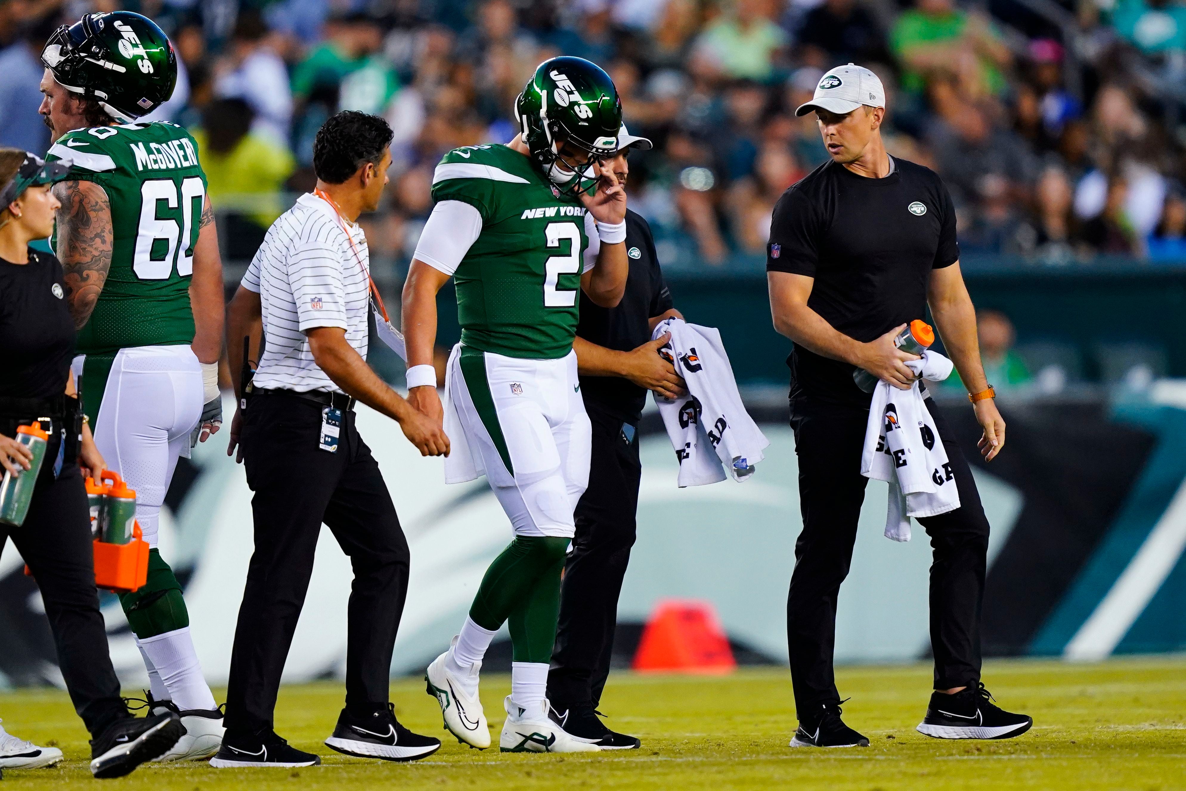 NY Jets activate QB Chris Streveler to back up Zach Wilson