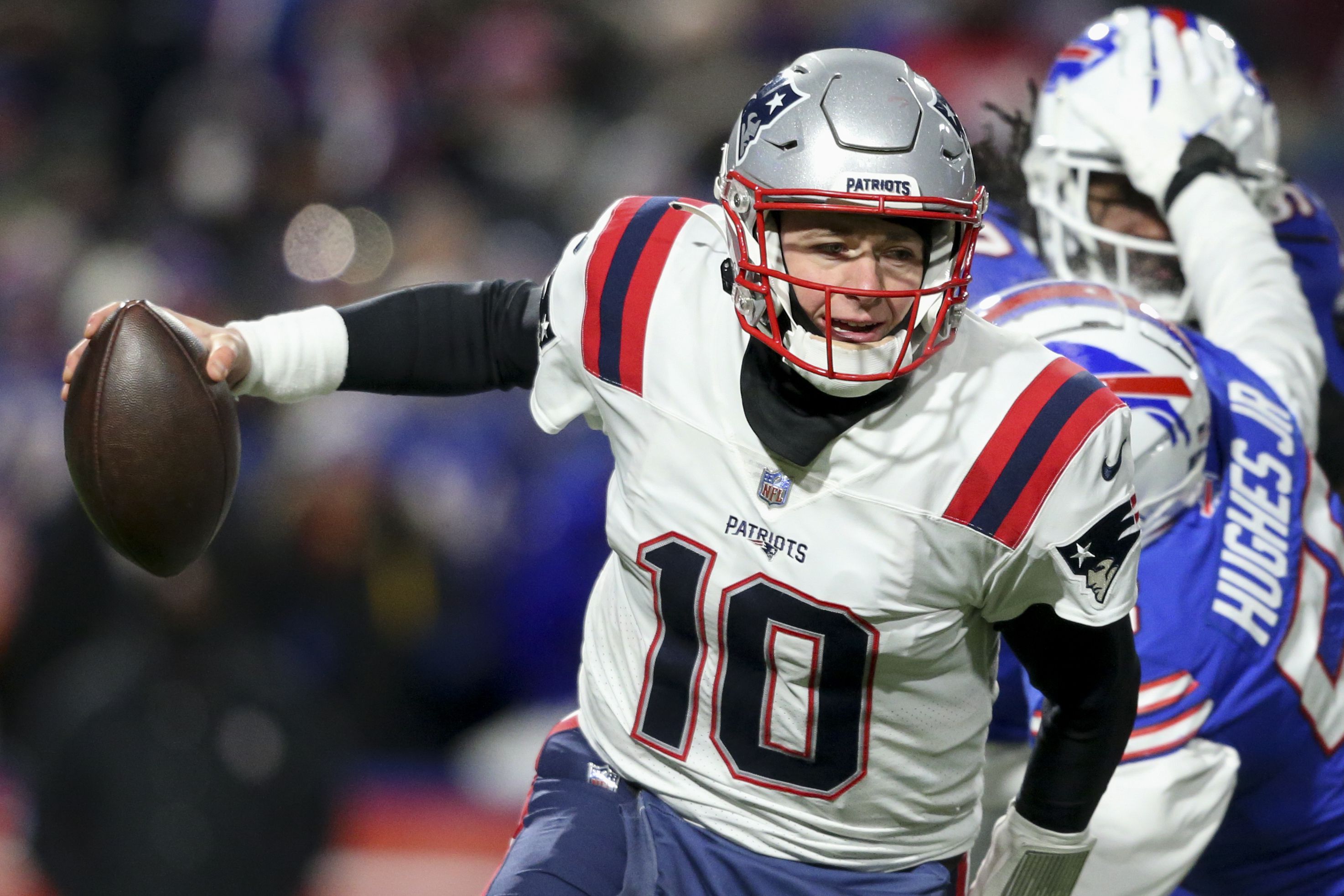 Allen-led Bills throttle division rival Patriots, 47-17