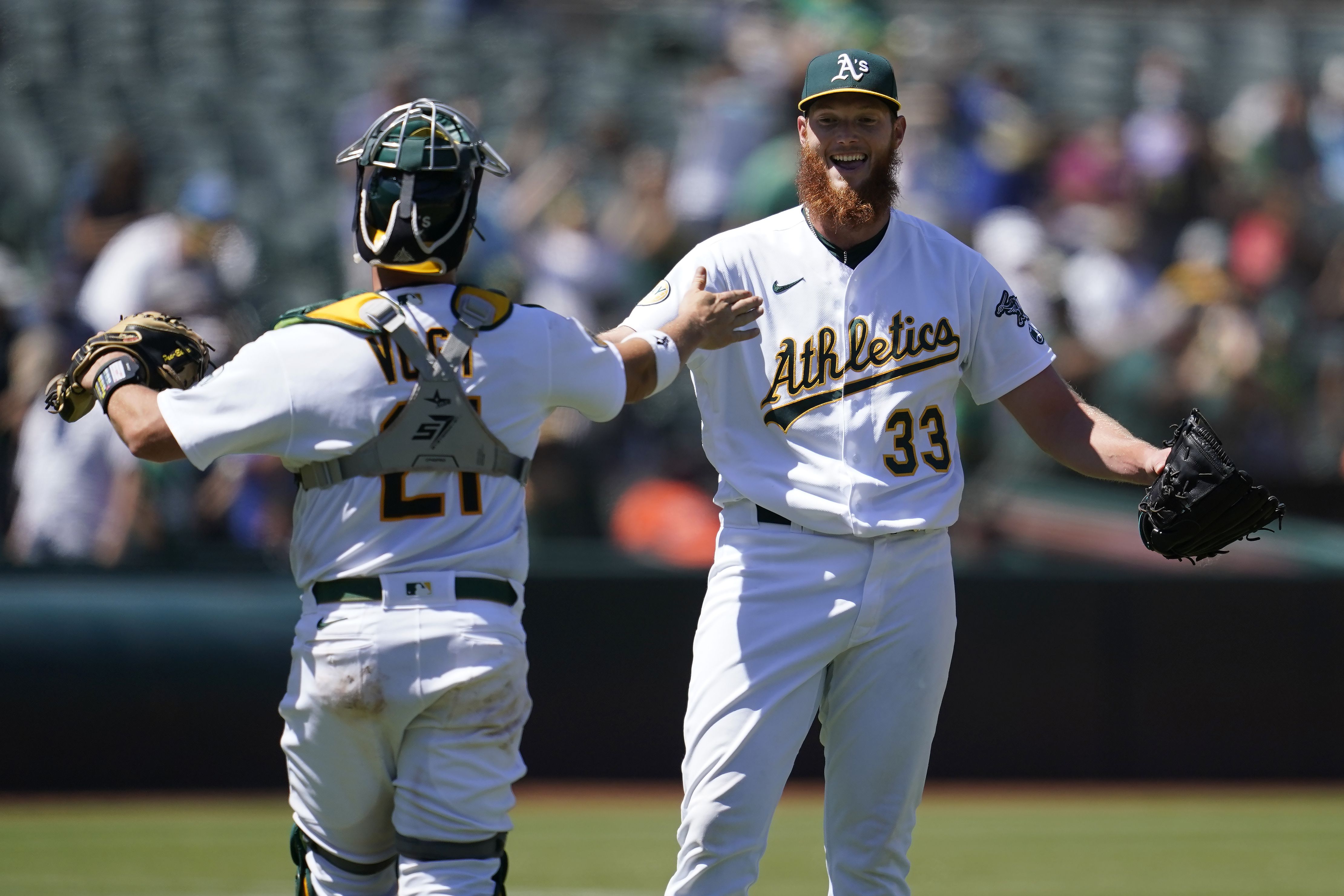 A's shortstop Elvis Andrus to go on paternity leave