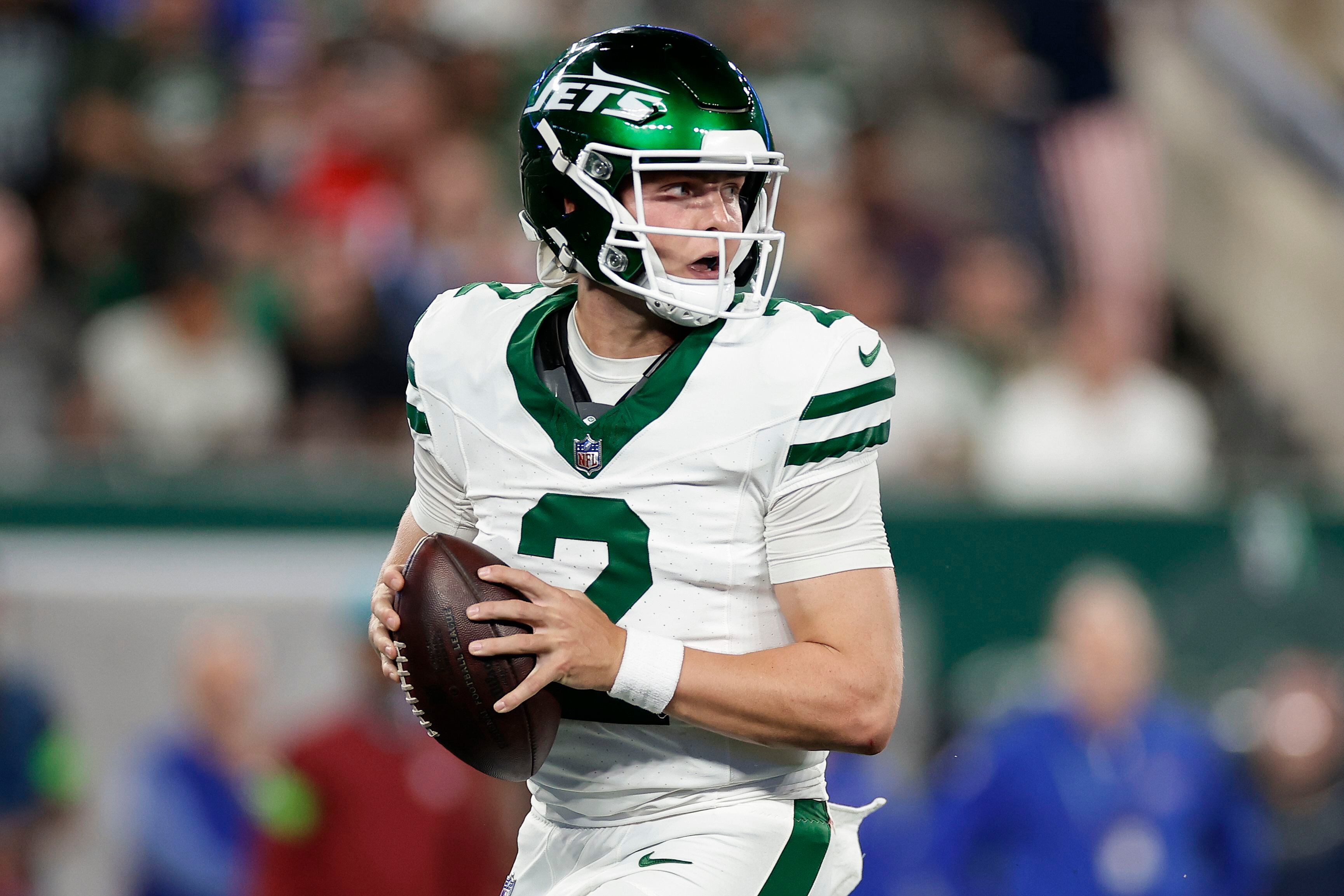 New York Jets wide receiver Garrett Wilson (17) warms up before taking on  the Miami Dolphins during an NFL football game Sunday, Oct. 9, 2022, in  East Rutherford, N.J. (AP Photo/Adam Hunger