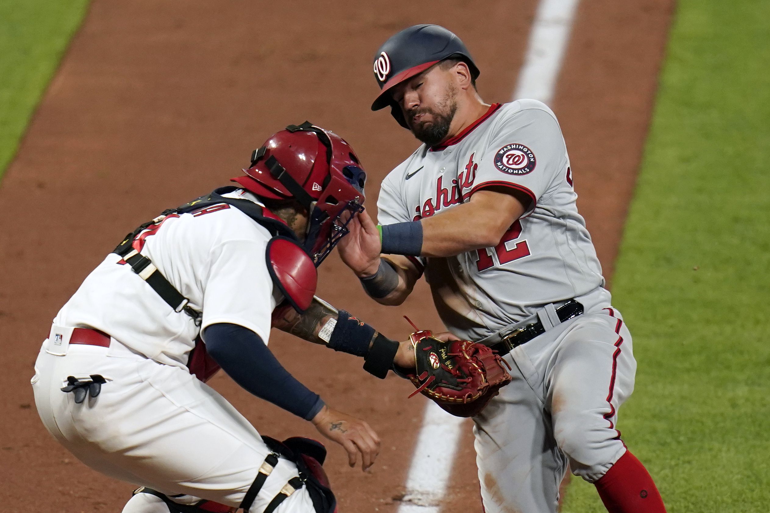 Matt Carpenter returns Yadier Molina injured