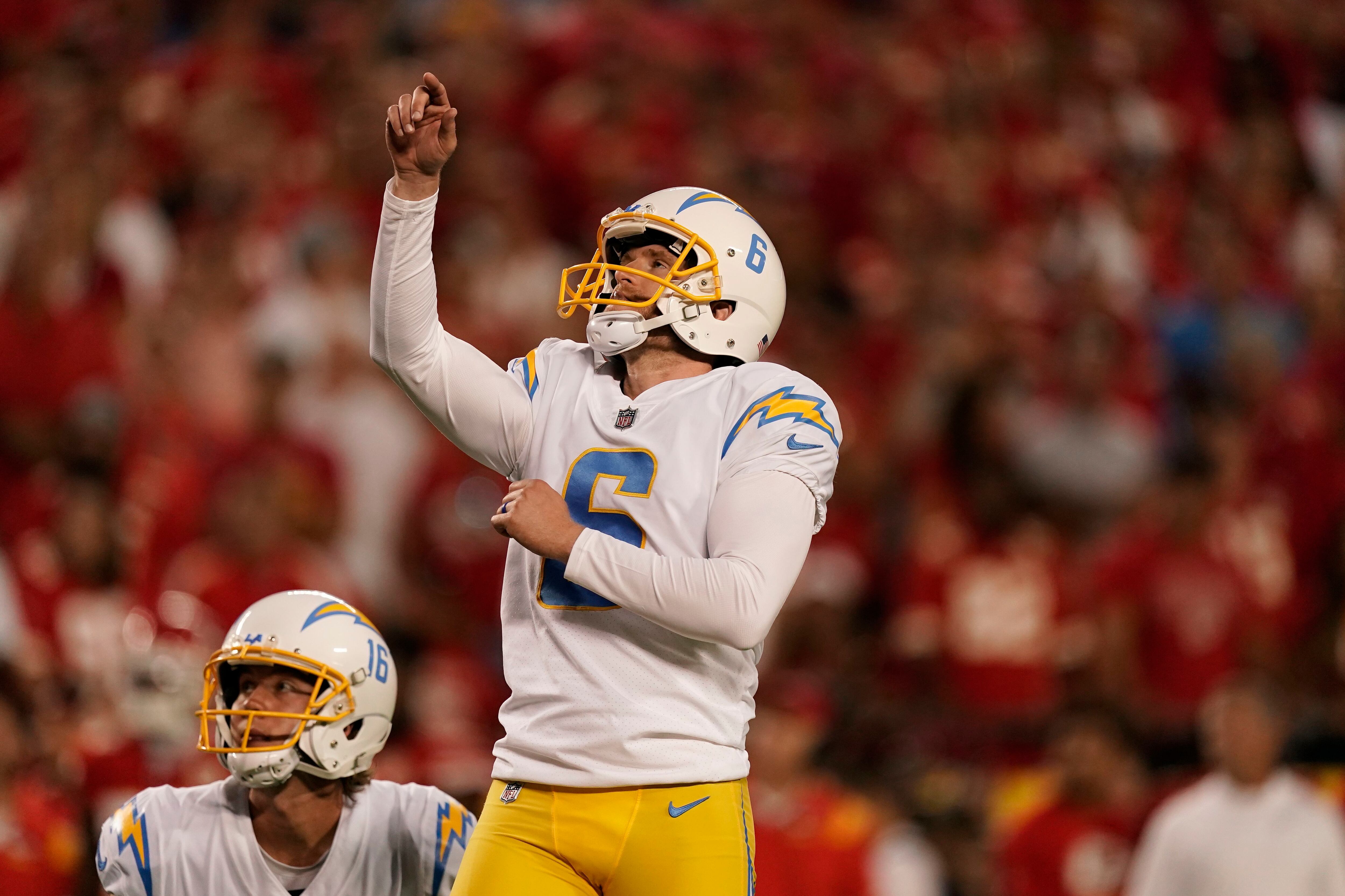 Chiefs rally past Chargers 27-24 in early AFC West showdown – The