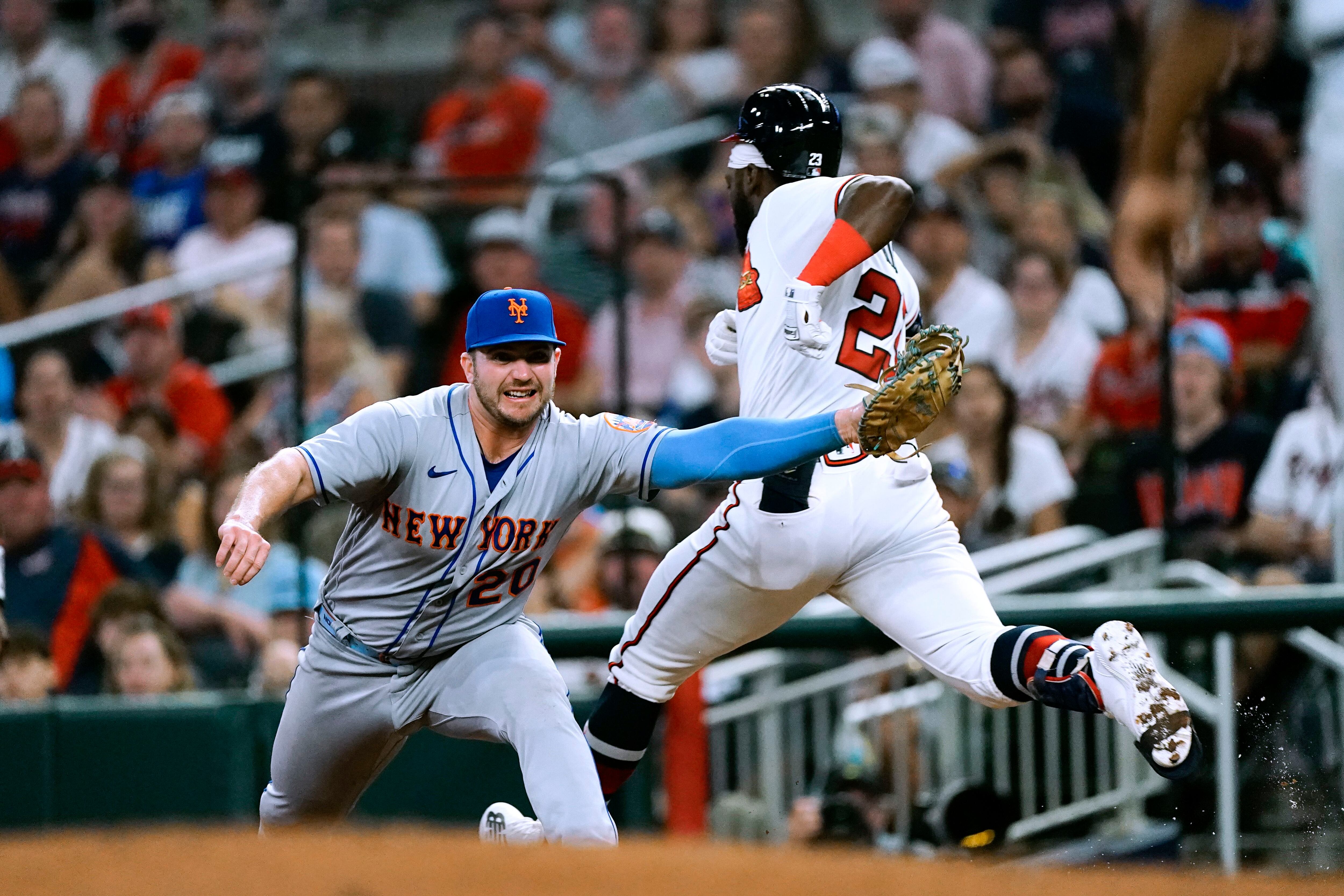 Atlanta Braves: what Austin Riley's new contract might mean for Swanson