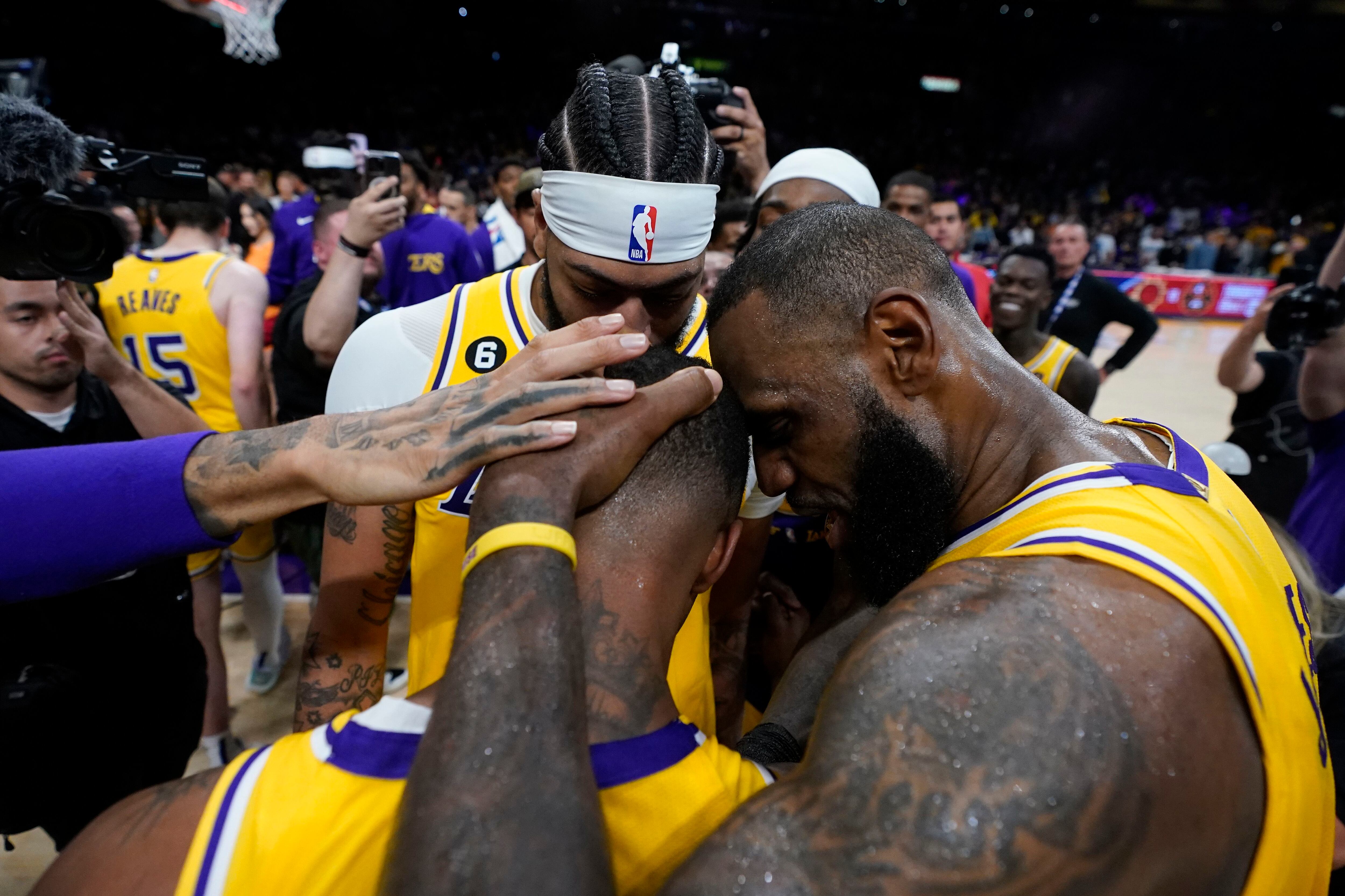 LeBron James defies time, propels Los Angeles Lakers to conference finals 