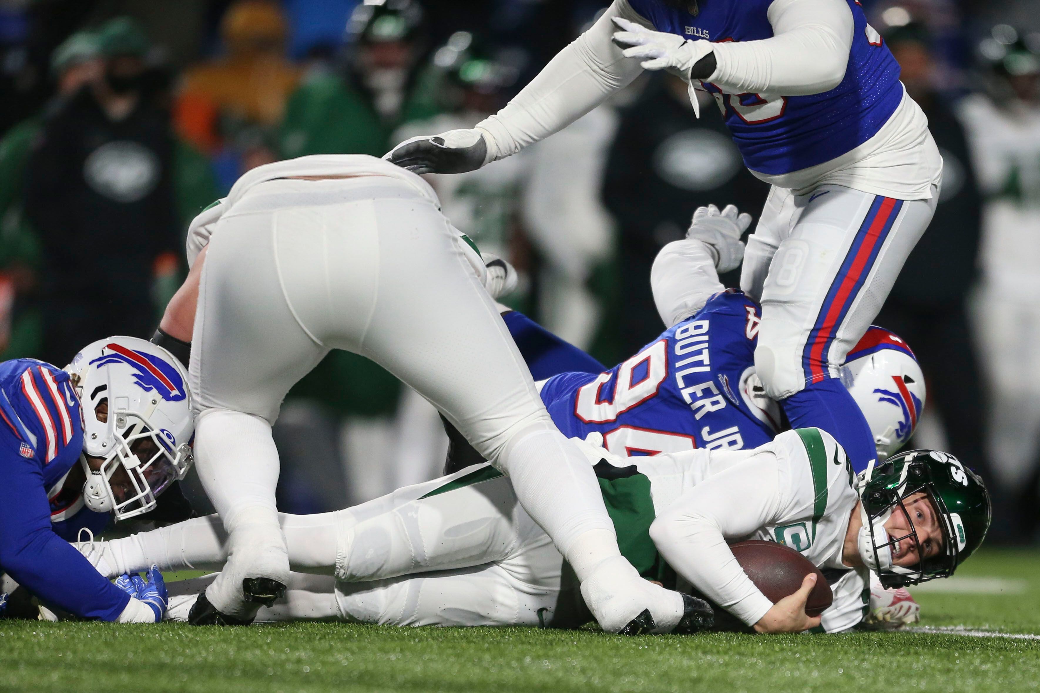 Buffalo Bills clinch AFC East with 27-10 win over the New York Jets