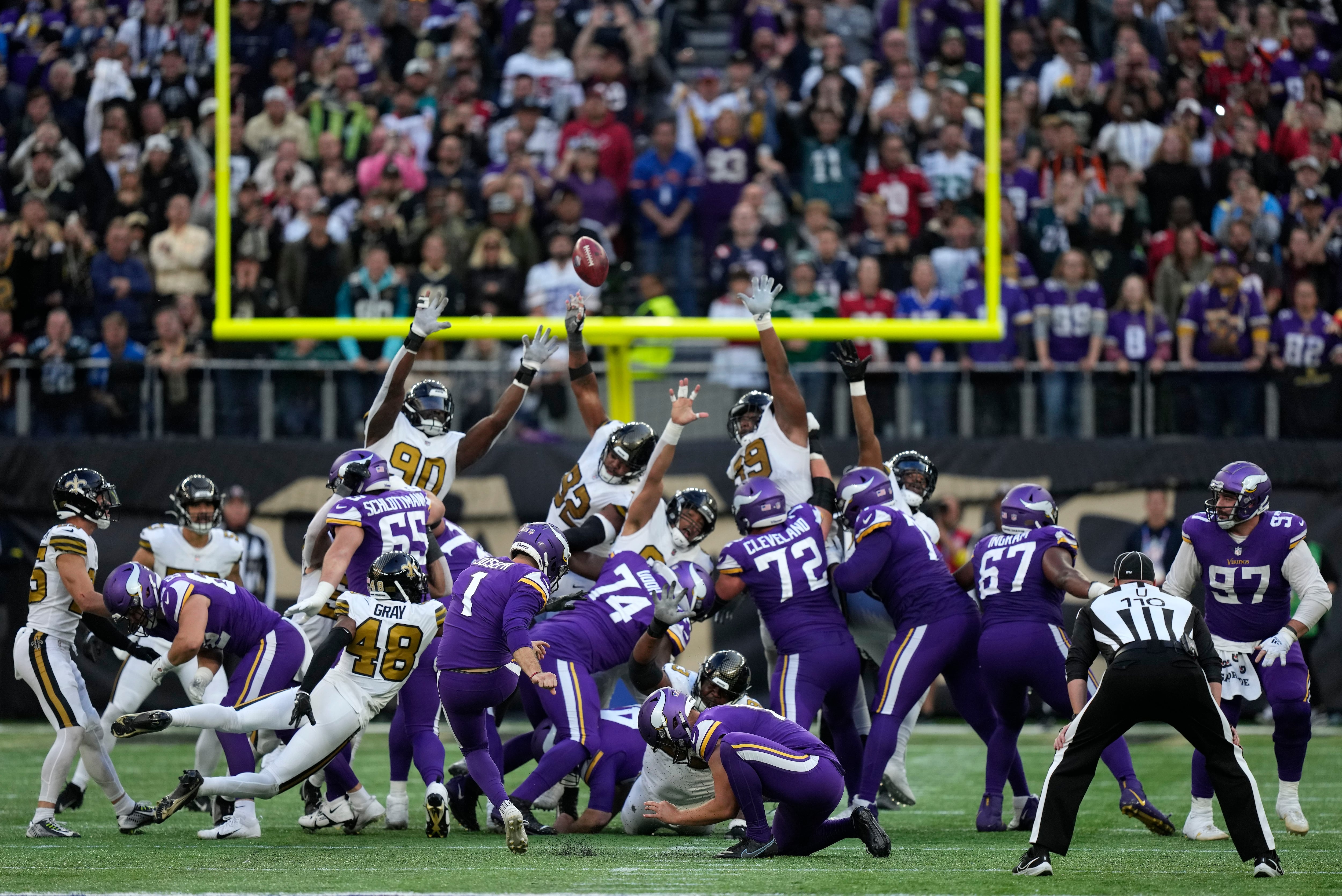 Tight end Johnny Mundt of the Minnesota Vikings lines up for a