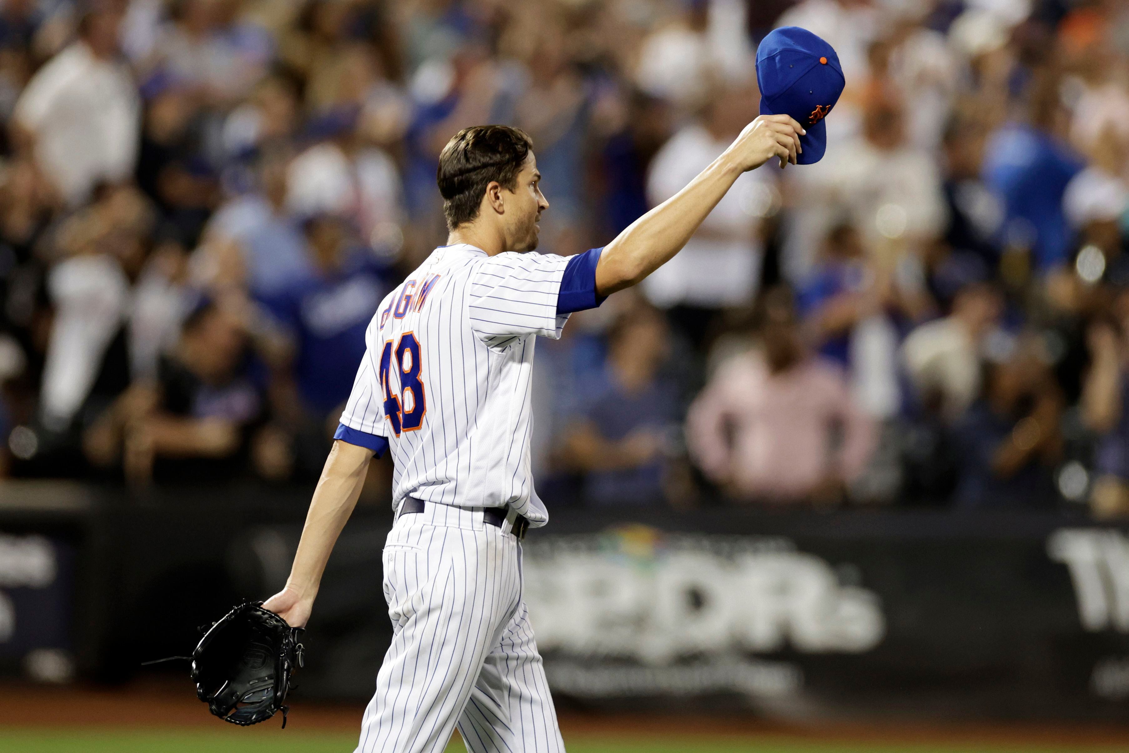 Timmy Trumpet gives Edwin Diaz the pitcher entrance of a lifetime