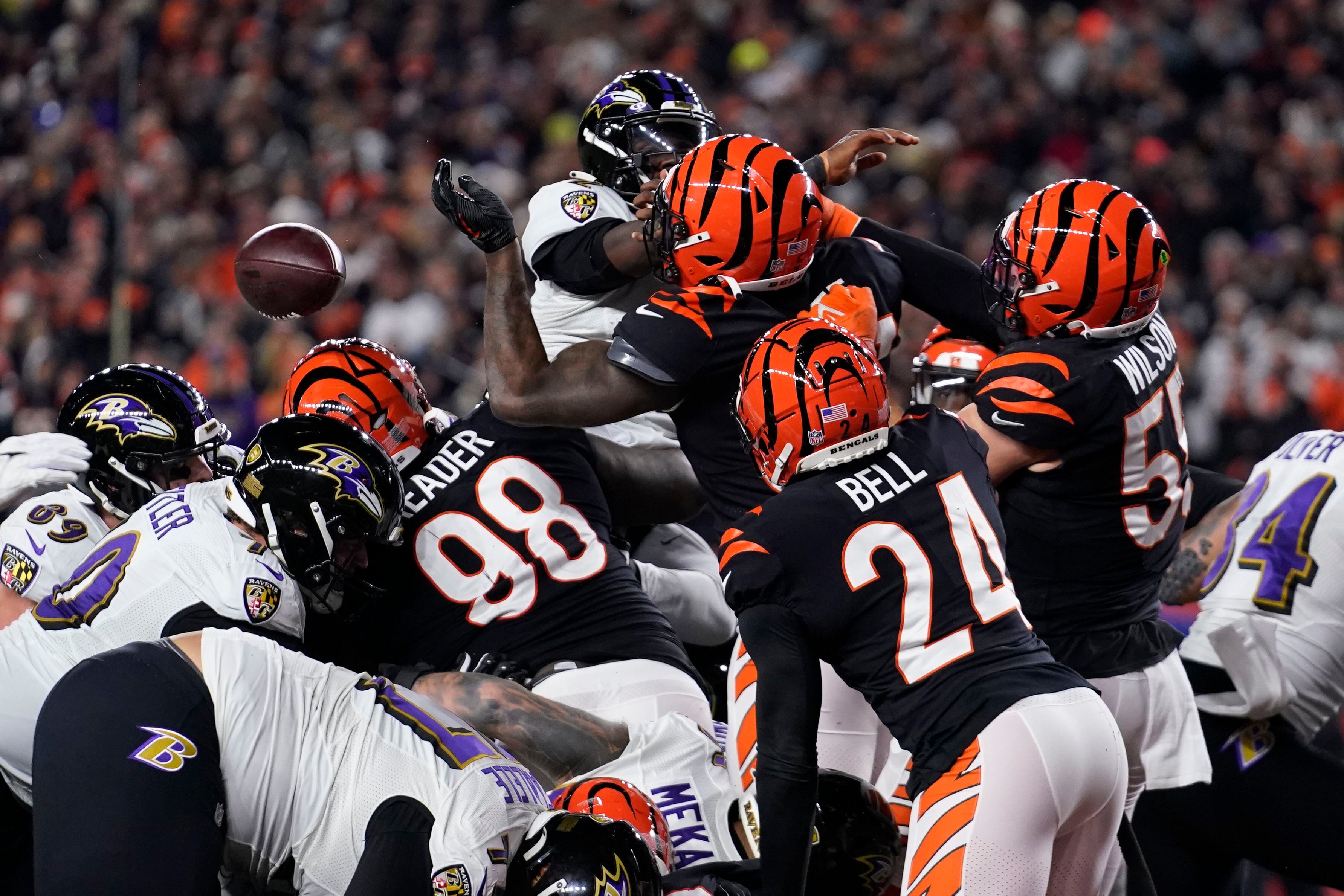 Huntley's fumble ends Ravens' season with Jackson back home