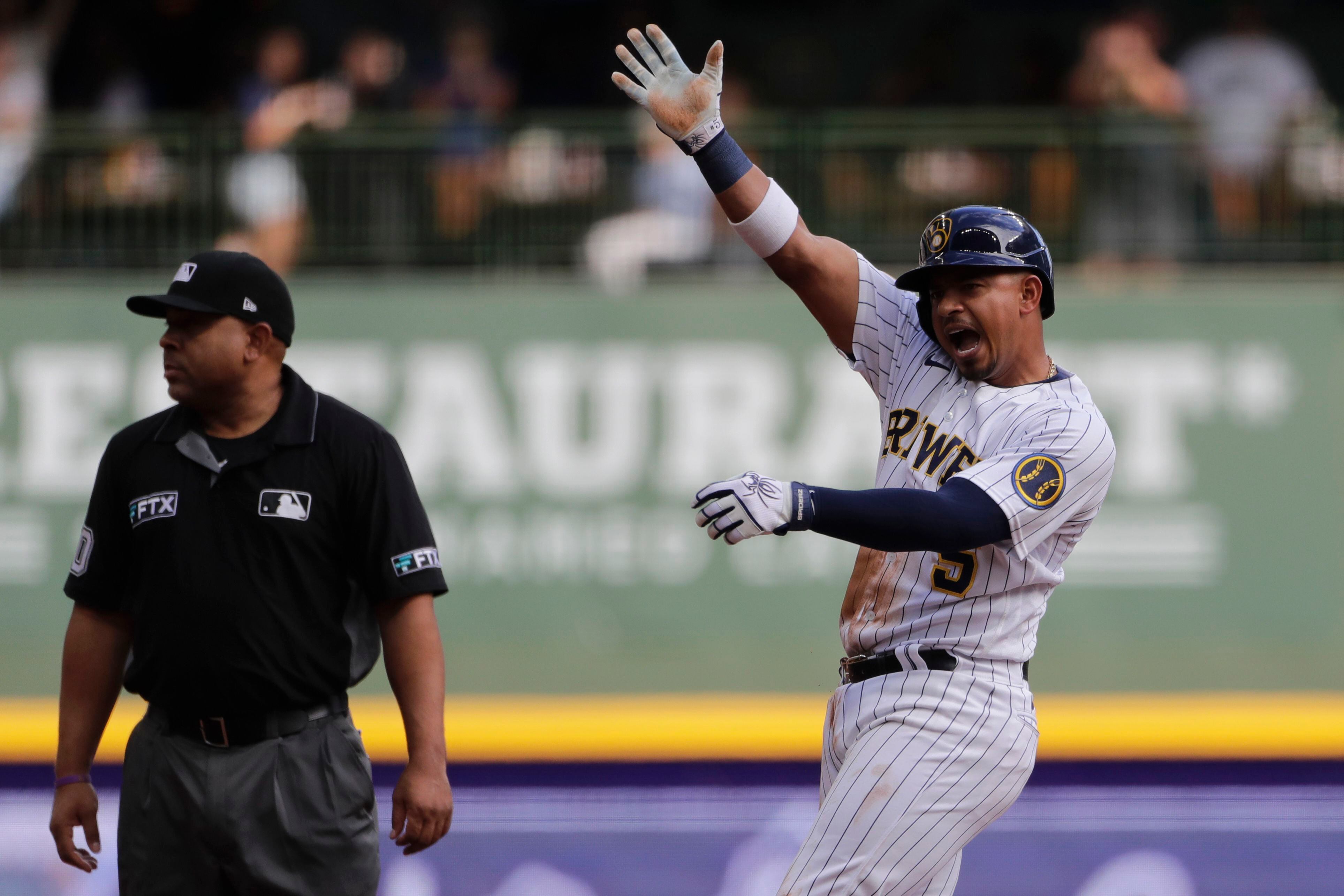 Brewers clinch NL Central, send Mets to losing season