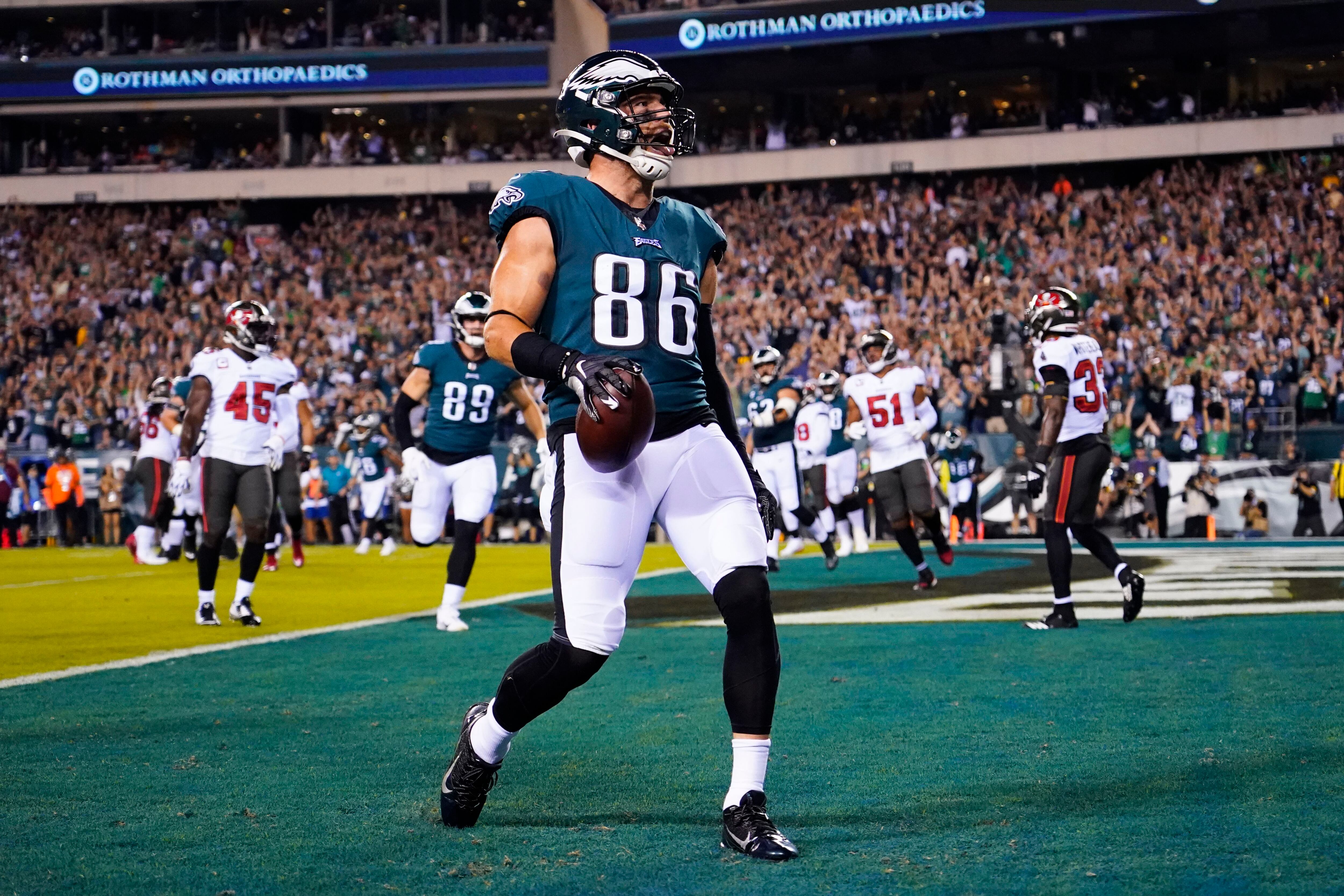 Report: Eagles Talking to a Pair of Teams About Trading Zach Ertz