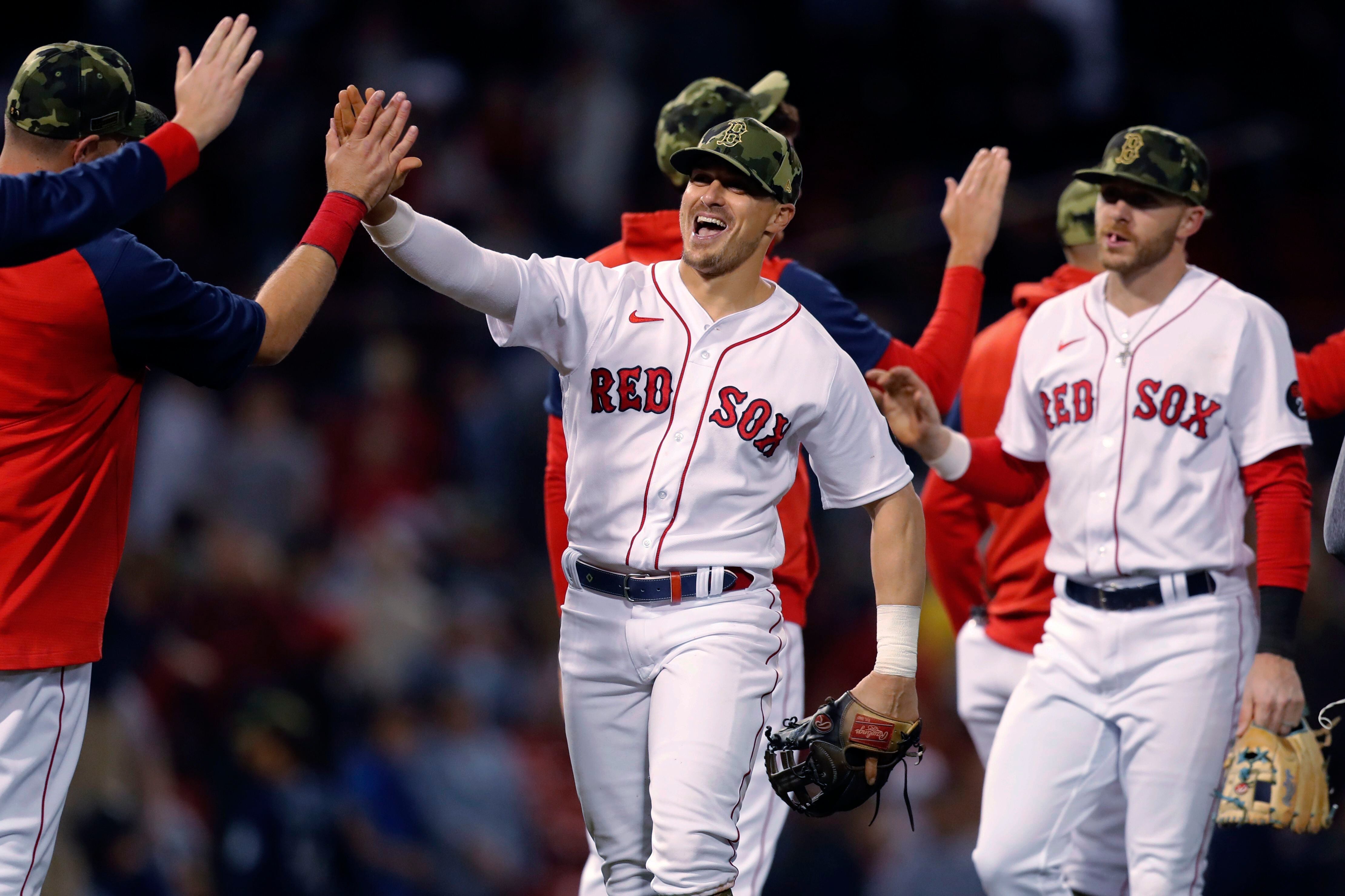 Jonny Gomes caught Trevor Story's first Red Sox grand slam on