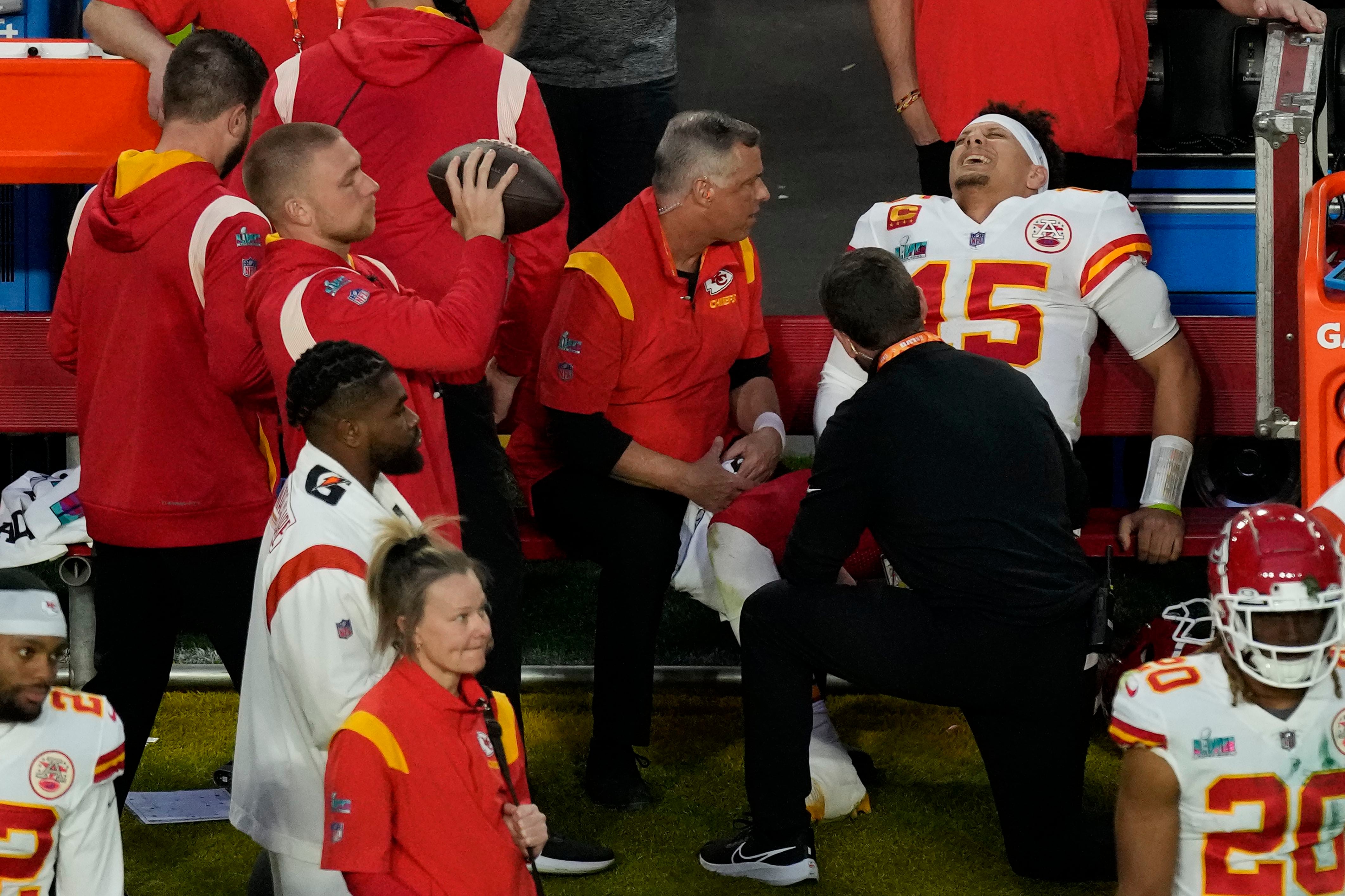 Super Bowl 2023: Patrick Mahomes, Chiefs rally past Eagles to win