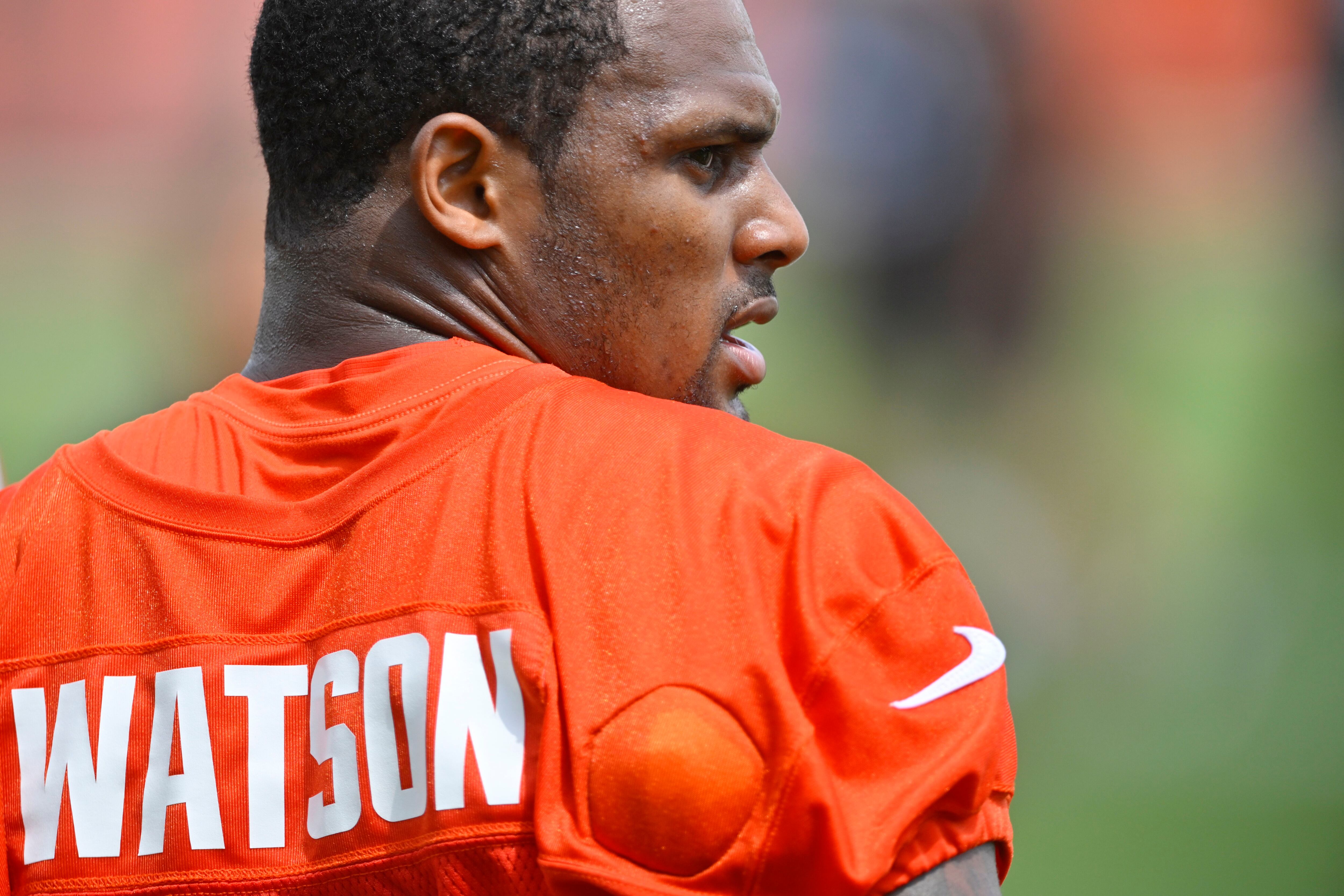 Browns' Deshaun Watson sent apology text to massage therapist who