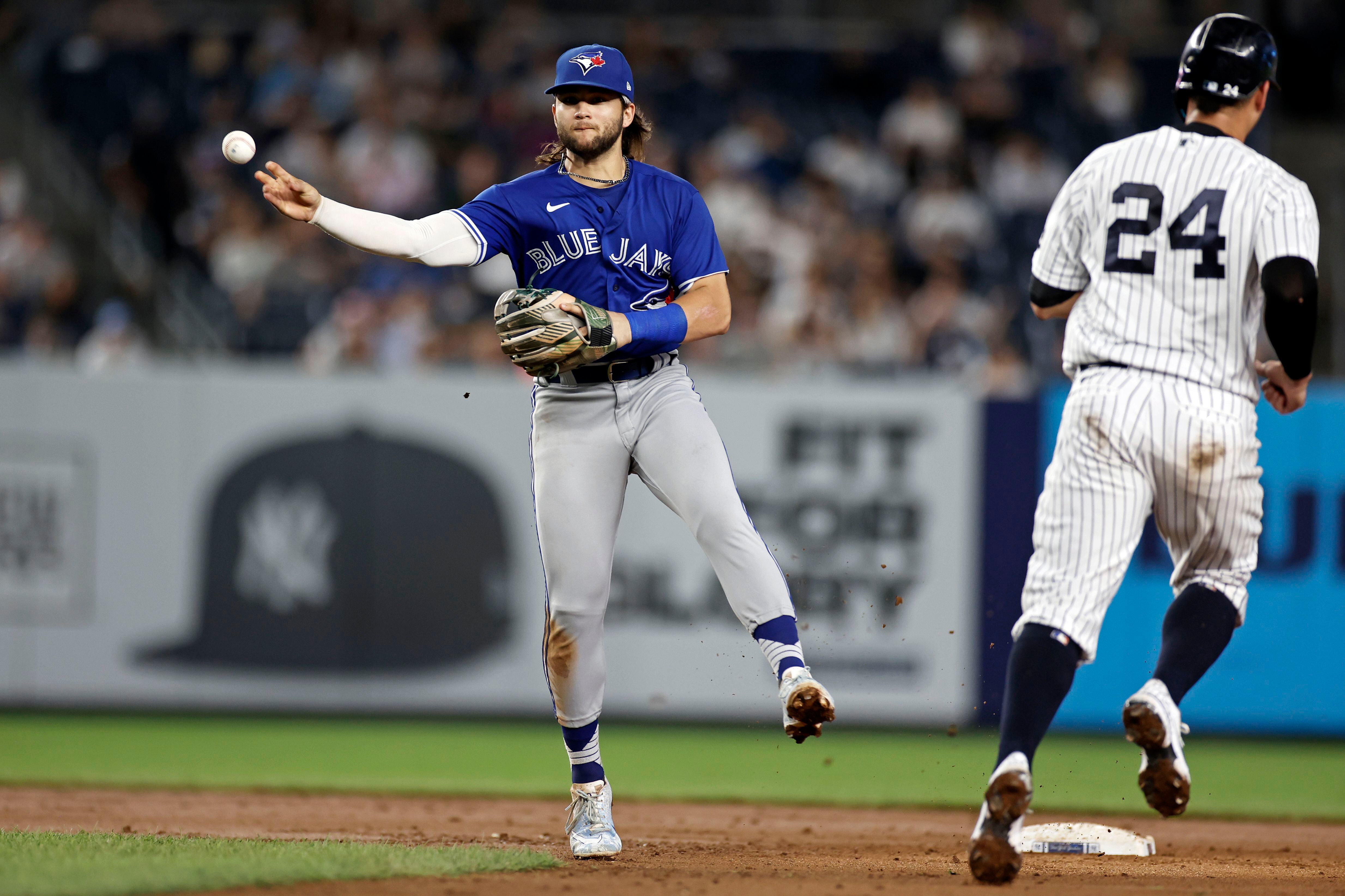 Blue Jays shortstop Bo Bichette placed on injury list with knee sprain