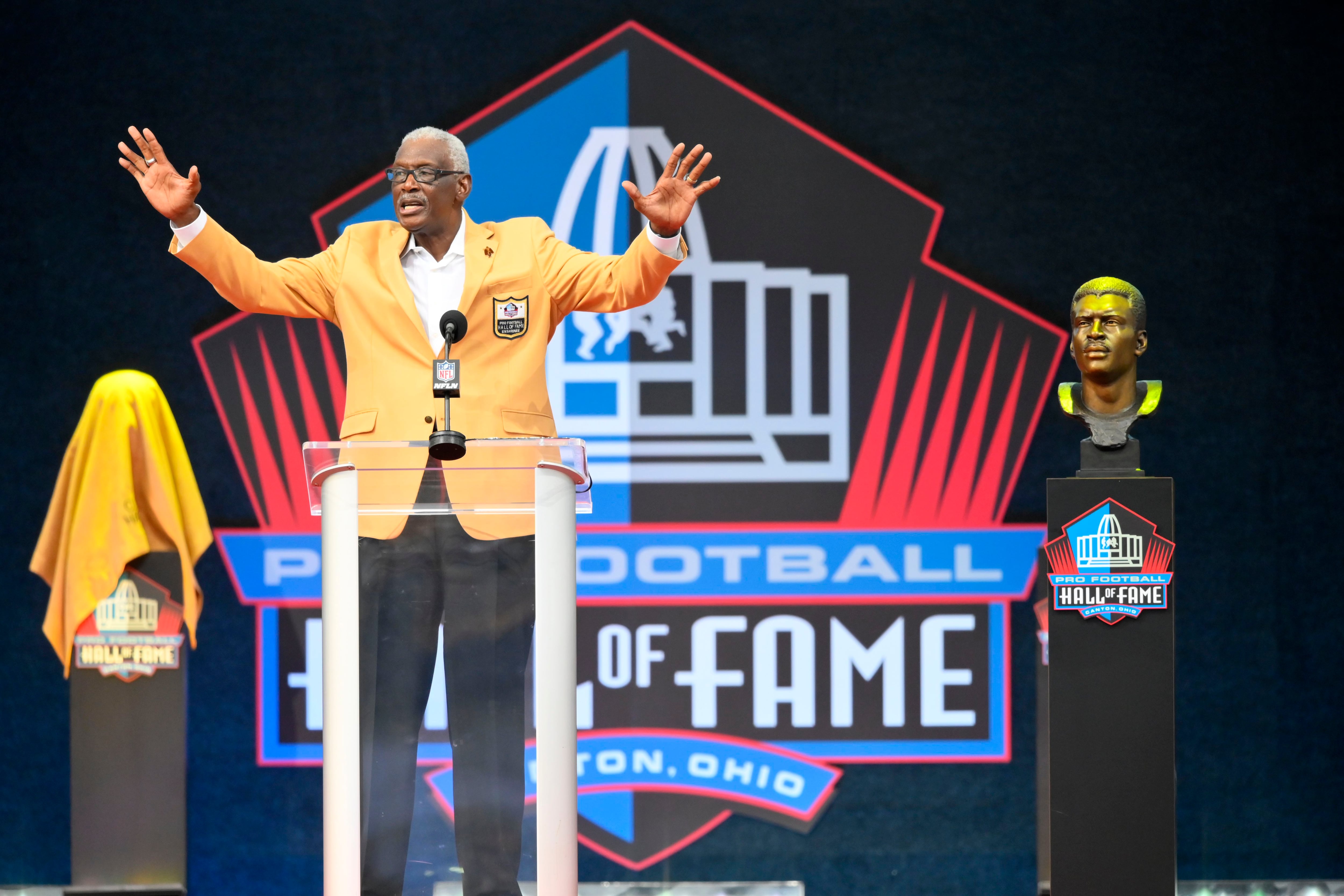 Football Hall Of Fame Class Has Something For Everybody