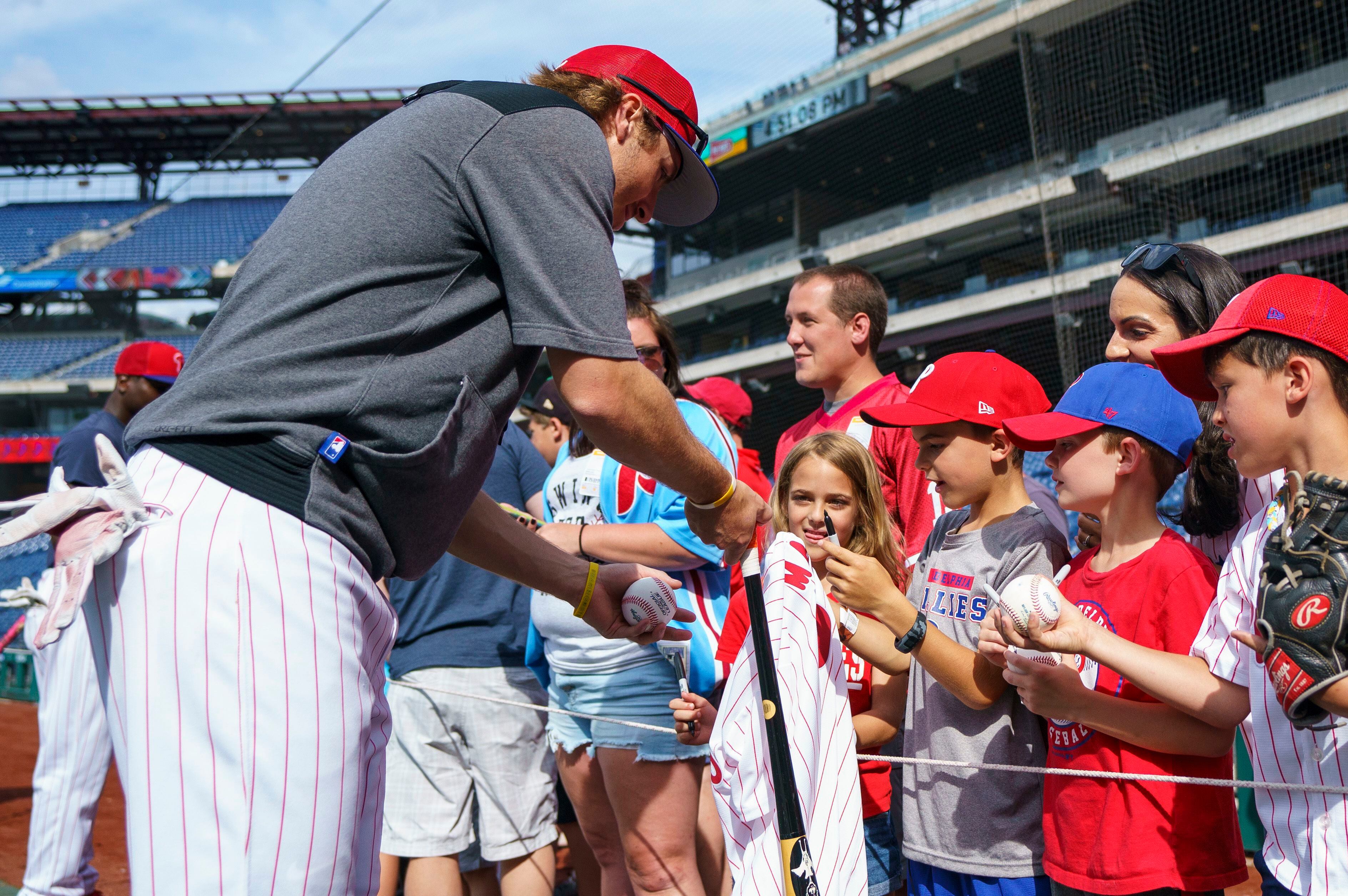 Young fan who went viral gets to meet Bryson Stott, Phillies – The Morning  Call